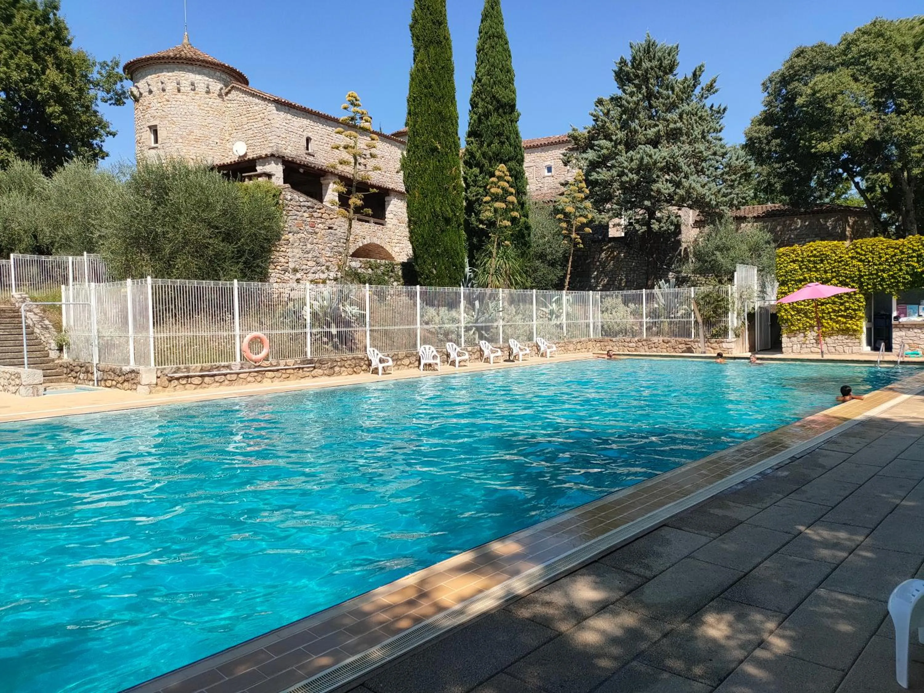 Swimming pool in Residence Vacances Bleues Lou Castel