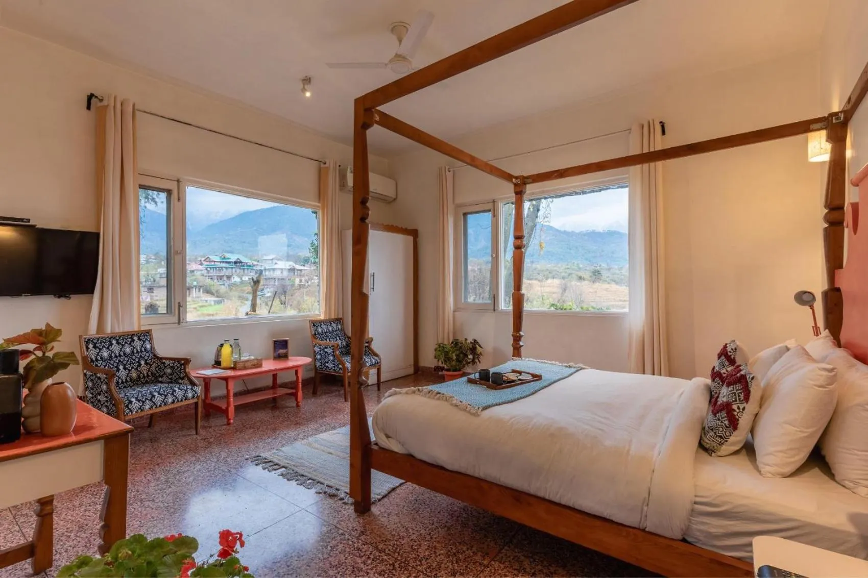 Bedroom, Bed in Seclude Palampur
