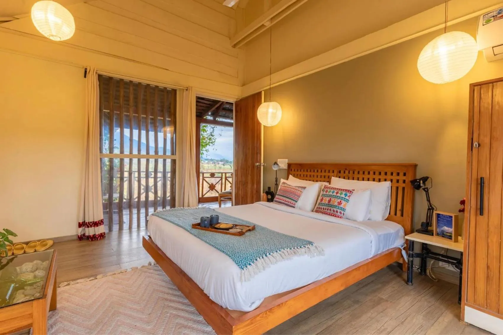 Bedroom, Bed in Seclude Palampur