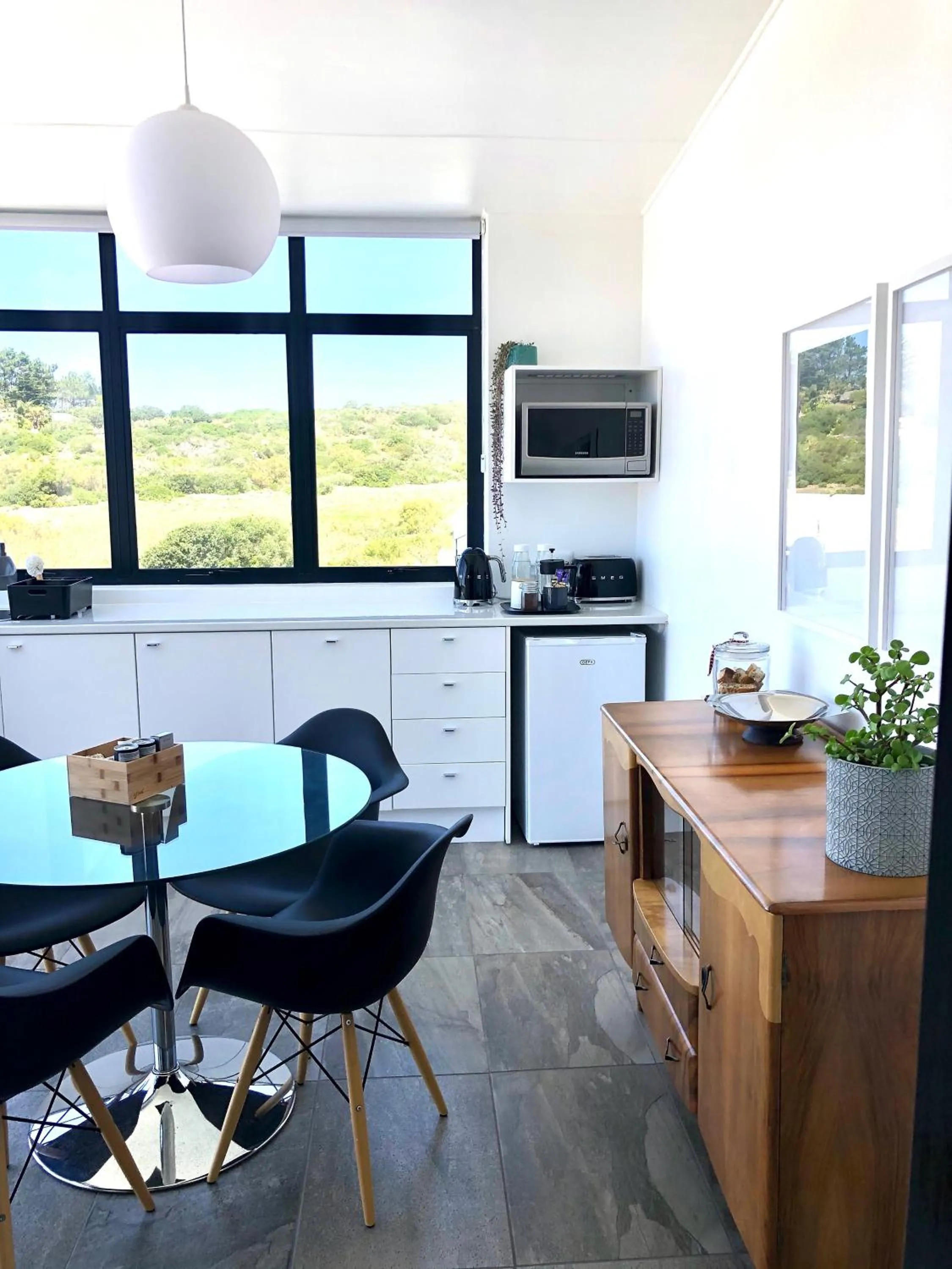 Kitchen or kitchenette in Karee Manor Guesthouse