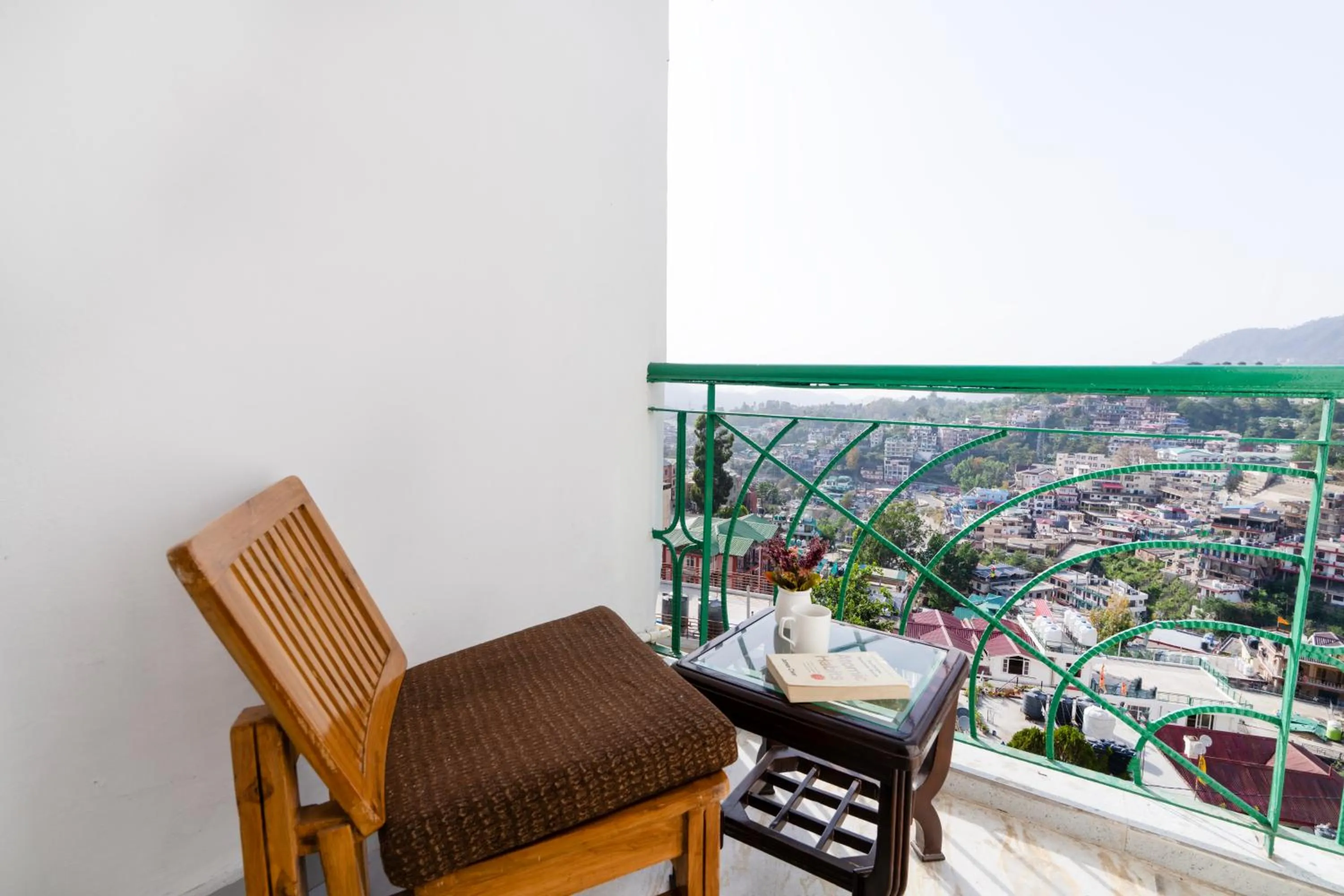 Balcony/Terrace in Treebo Anand The Mall Solan