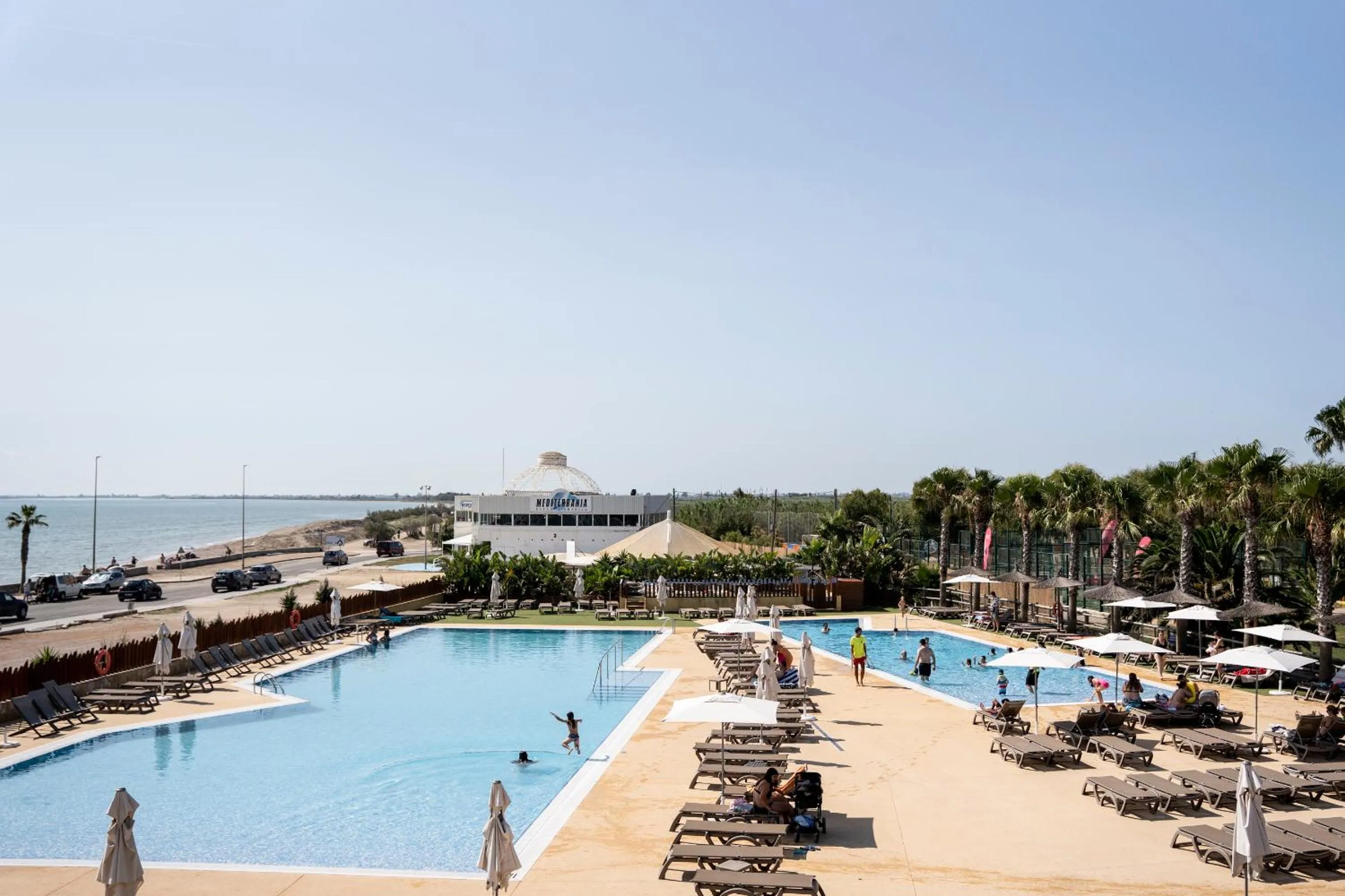 Swimming pool in TAIGA Delta de l'Ebre