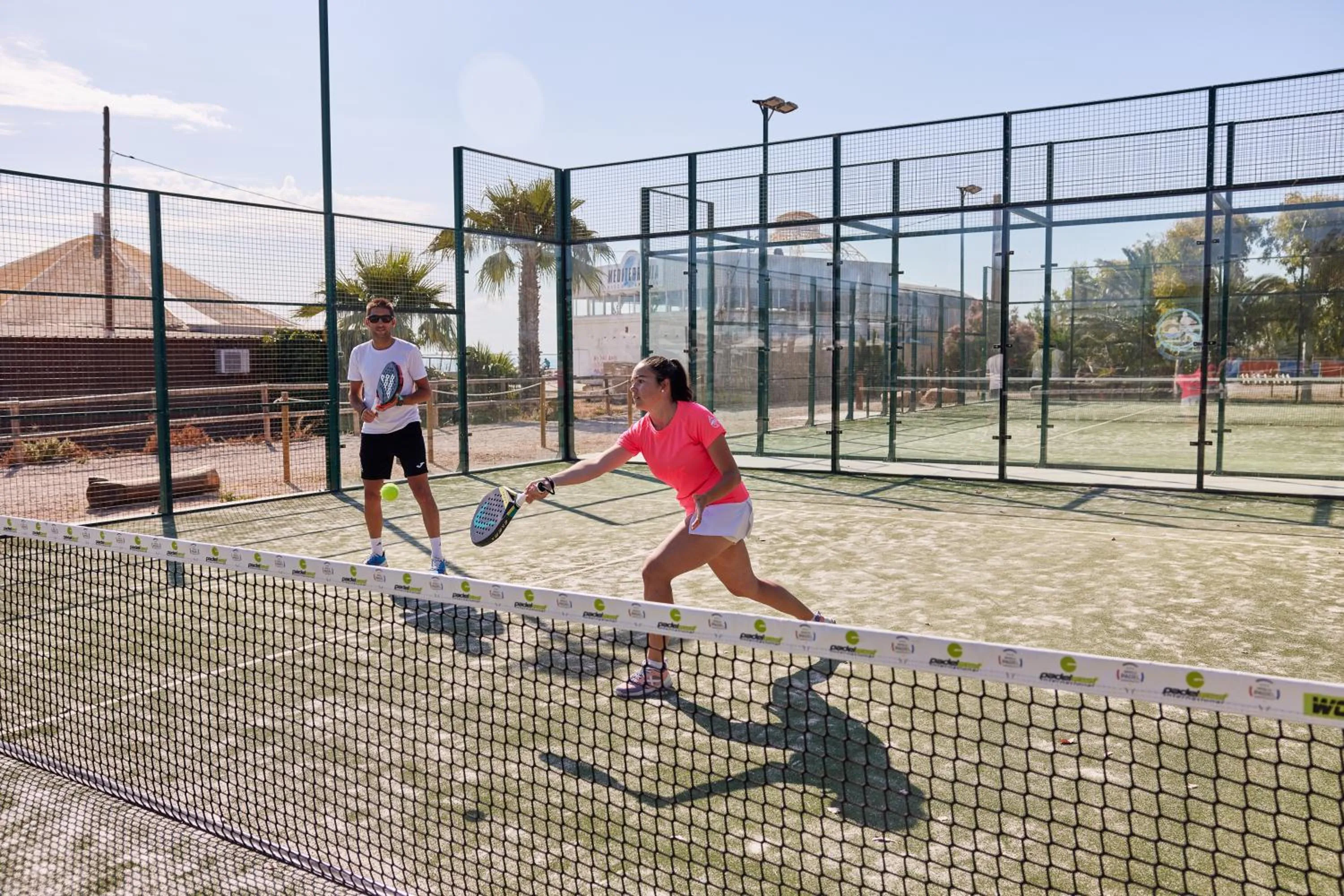 Tennis court in TAIGA Delta de l'Ebre