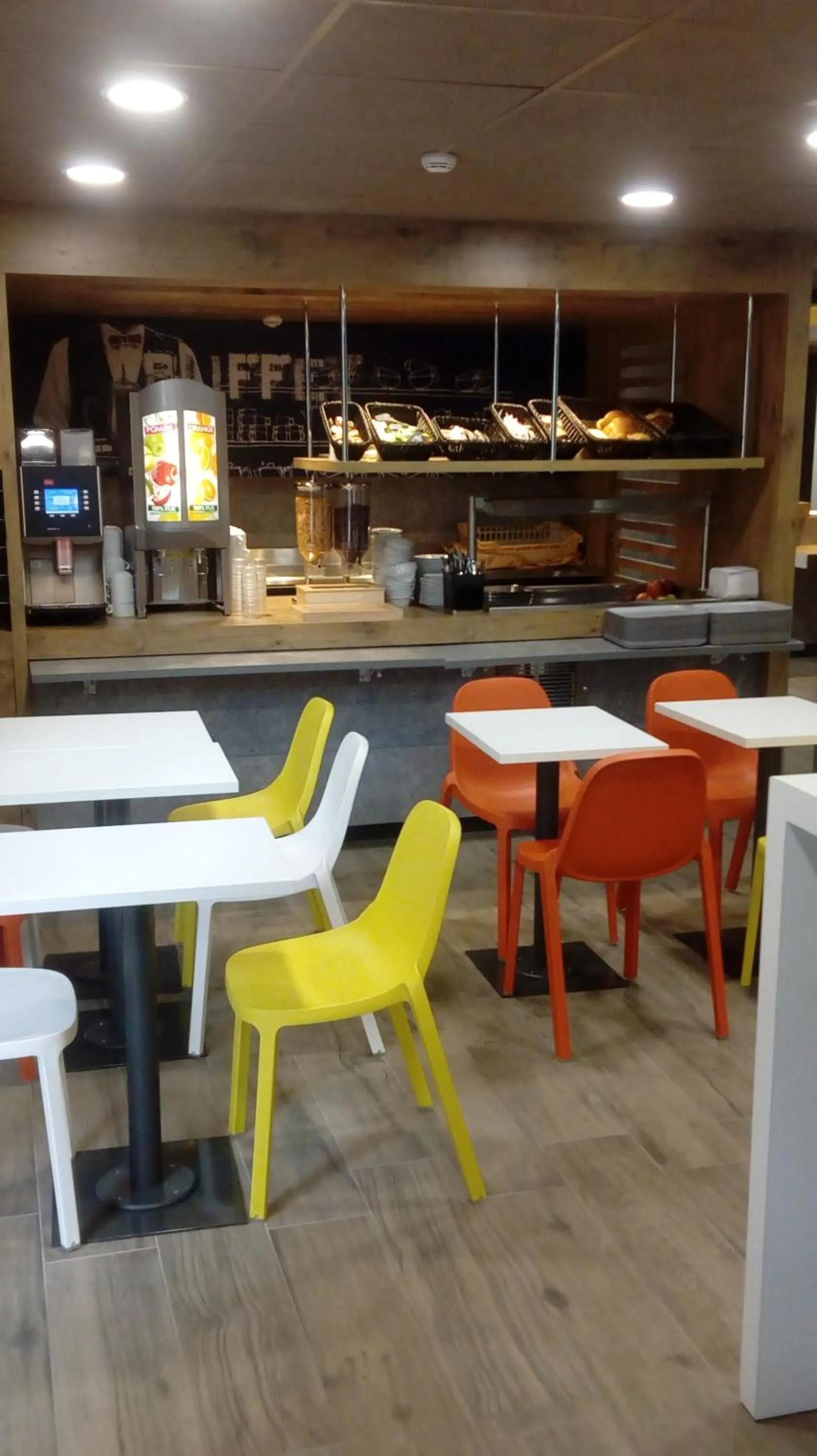 Area and facilities in ibis budget Dieppe Centre Port