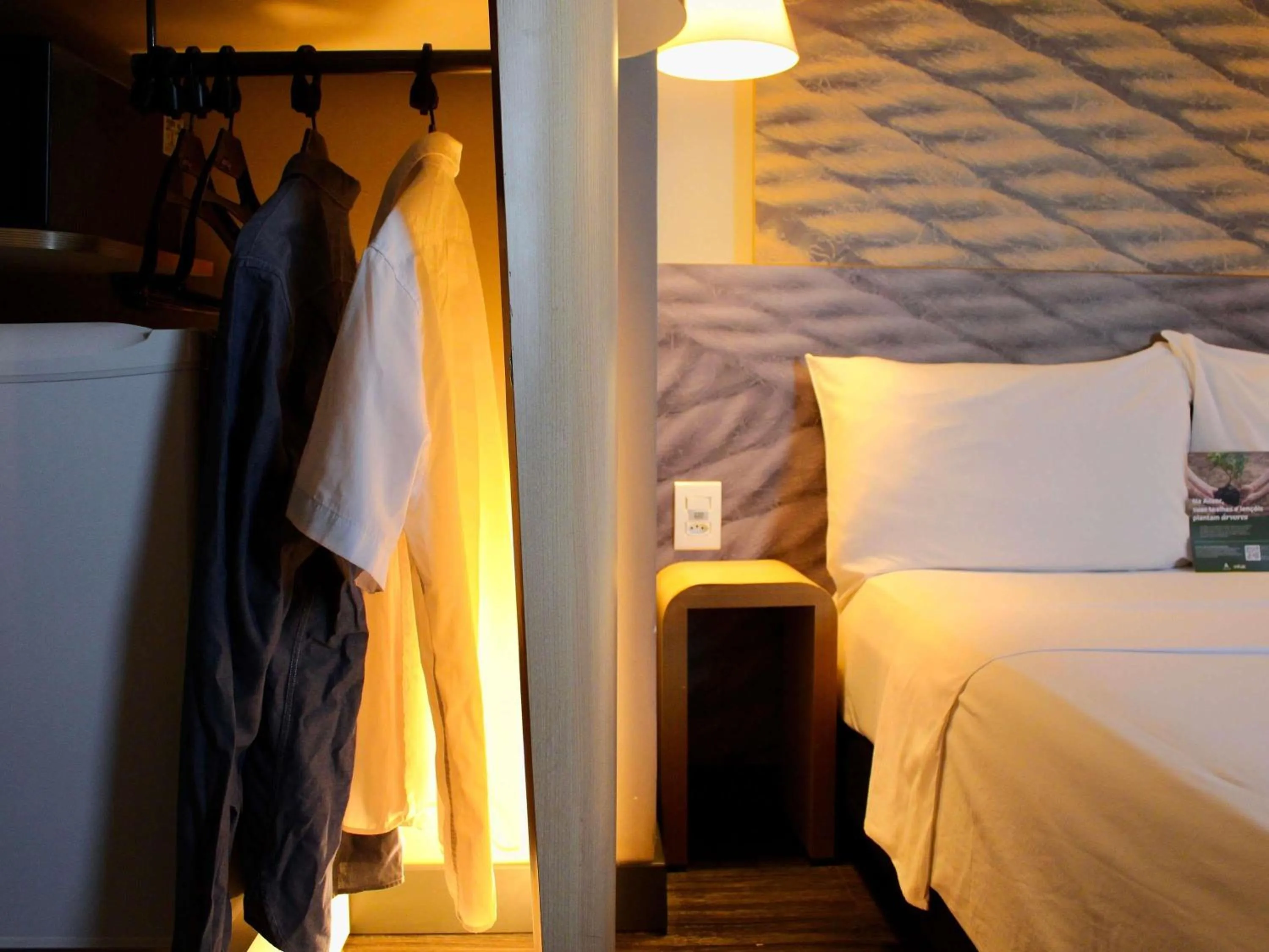 Bedroom, Bed in ibis Natal