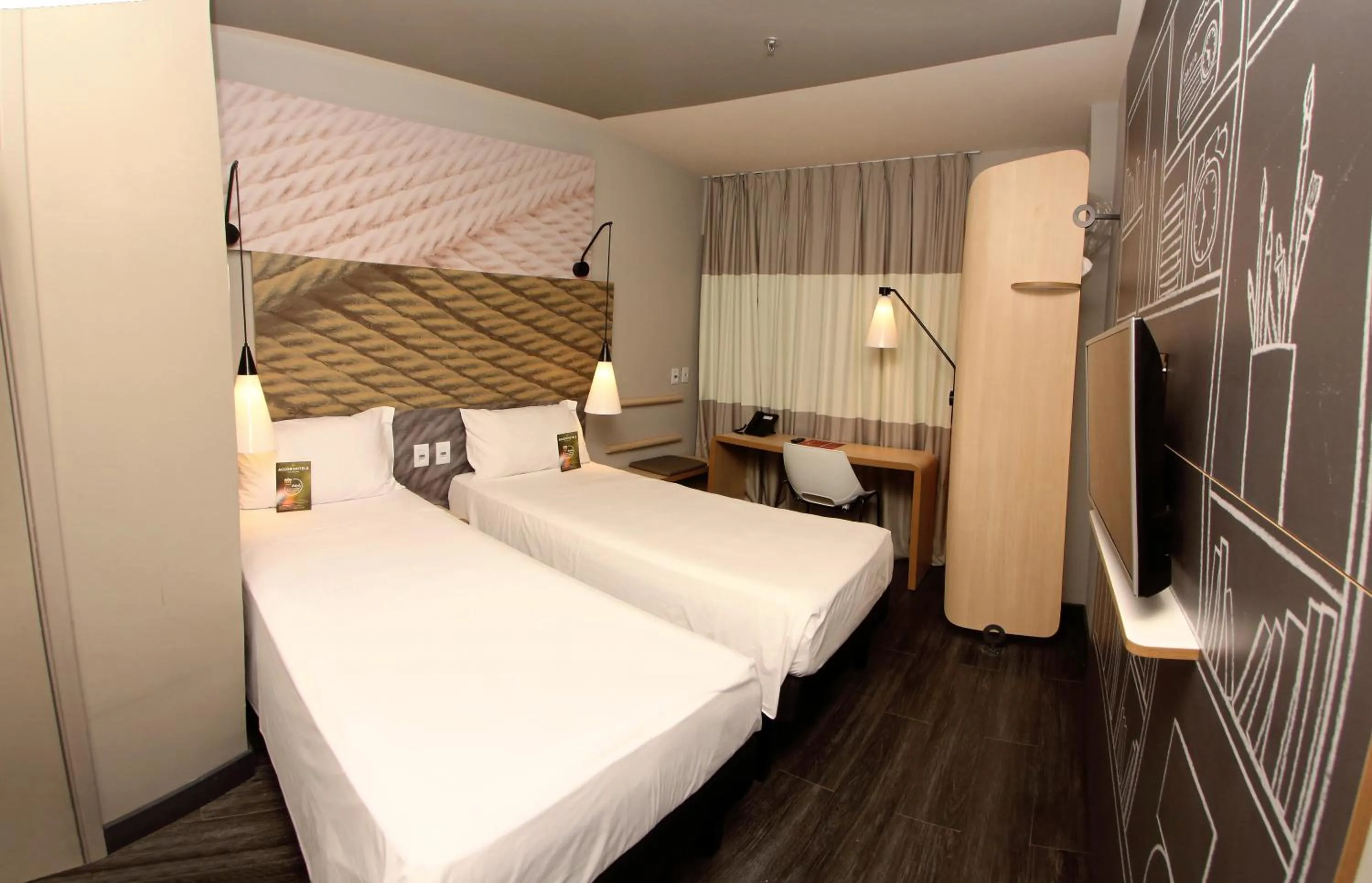 Bedroom, Bed in ibis Natal