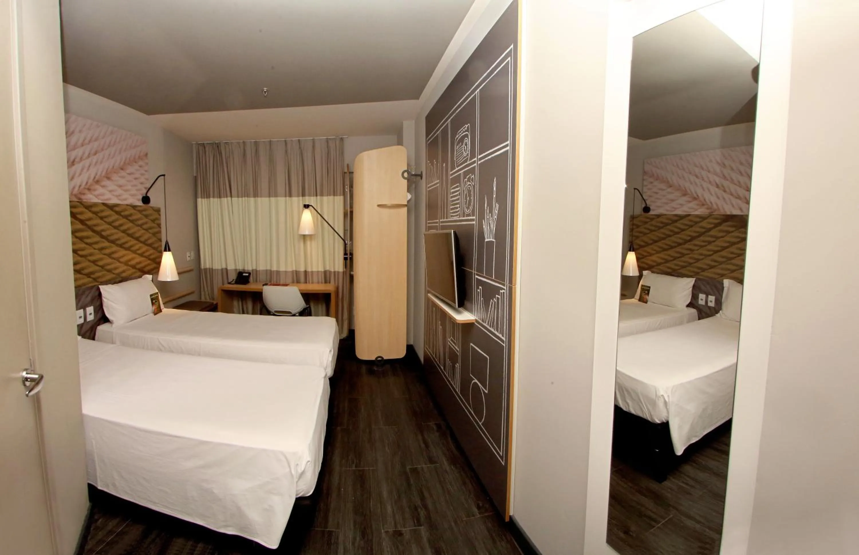 Photo of the whole room, Bed in ibis Natal