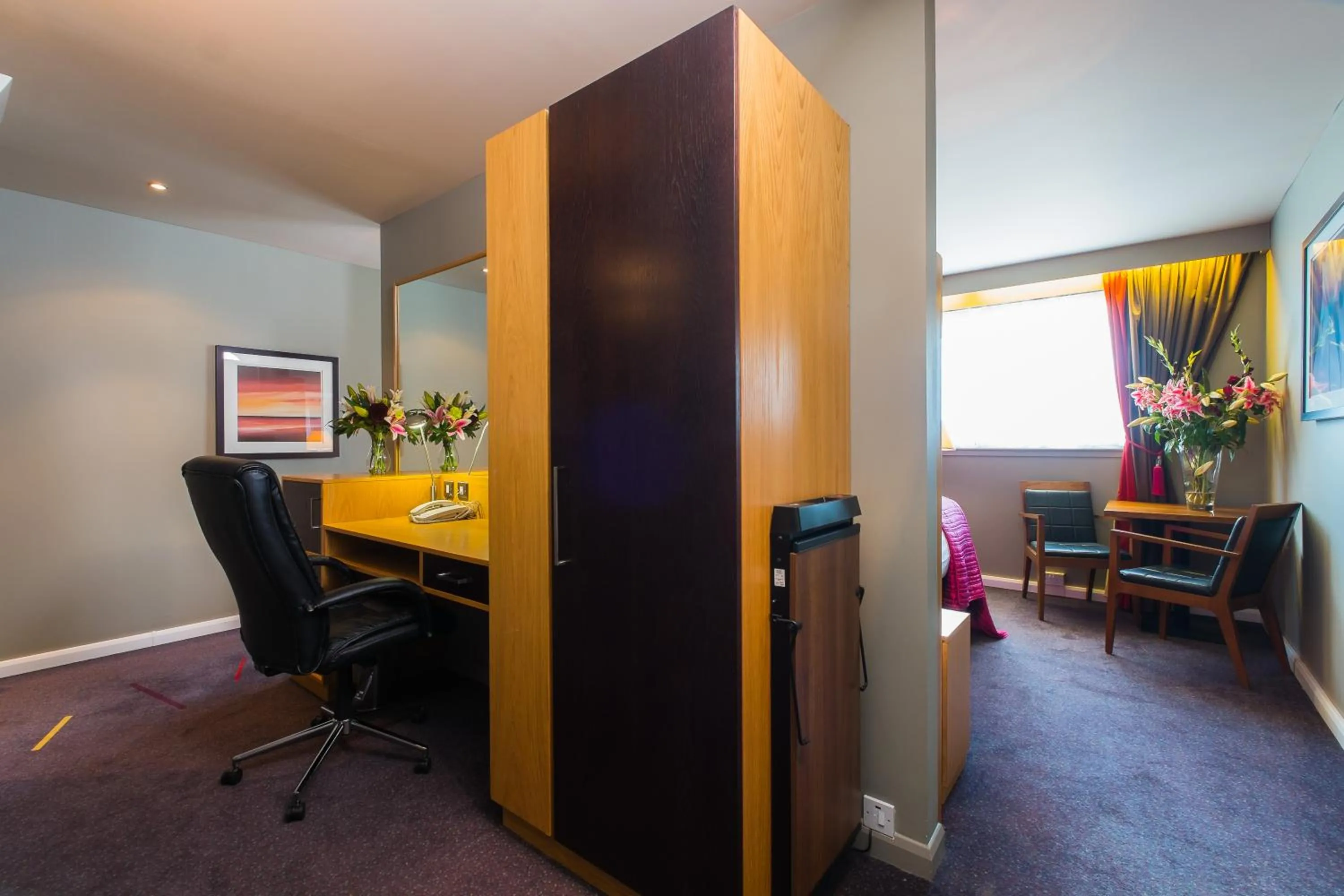 TV and multimedia in Holiday Inn Aberdeen West by IHG