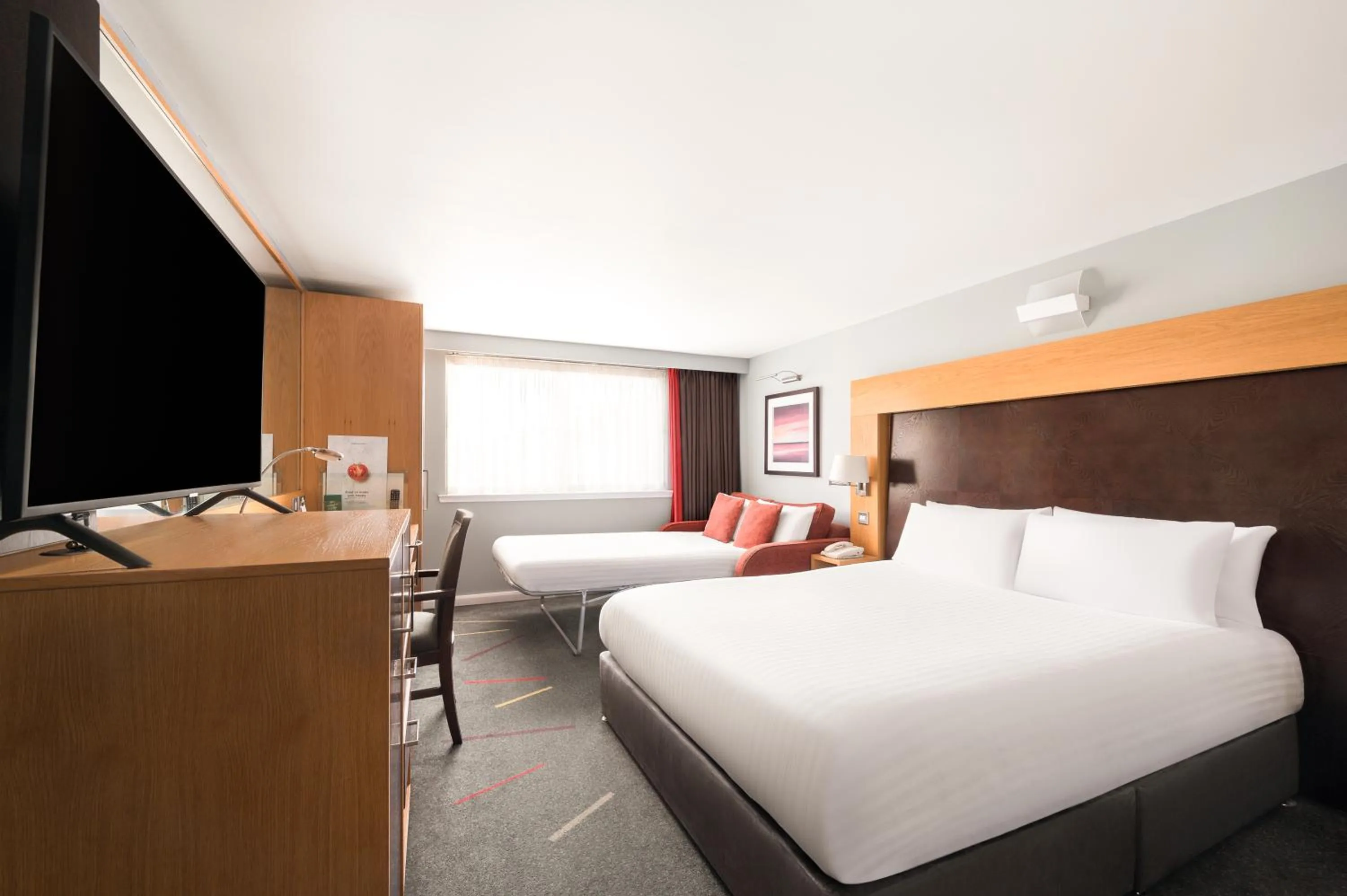 Bed in Holiday Inn Aberdeen West by IHG