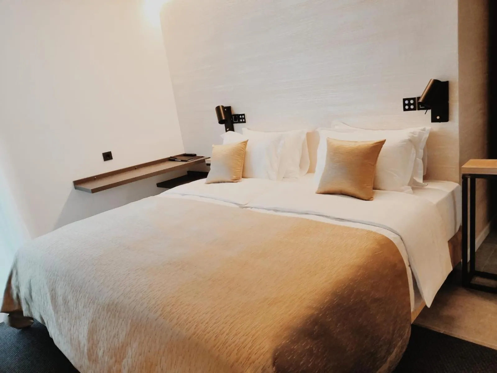 Bed in Sky Beach Aparthotel