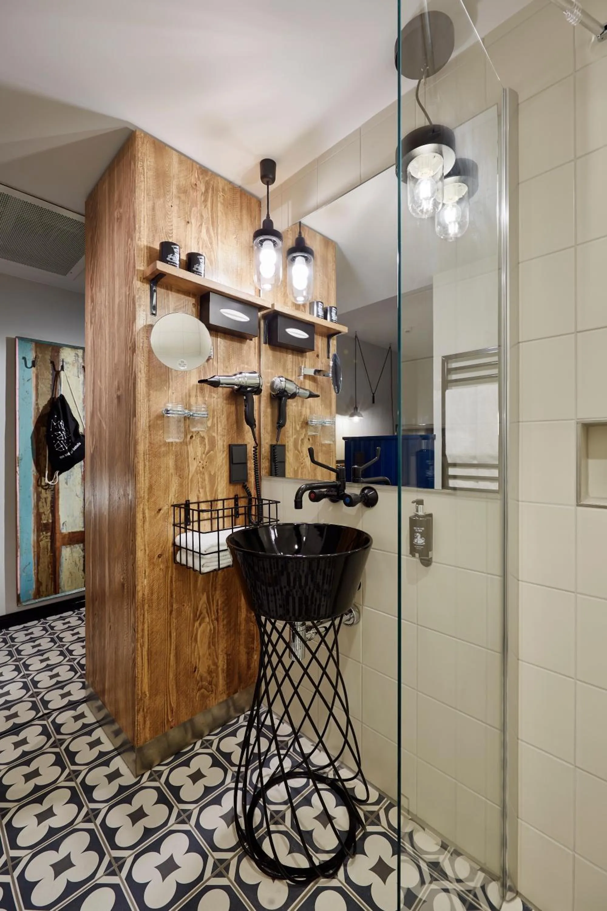 Bathroom in Me and All Hotel Mainz, by Hyatt