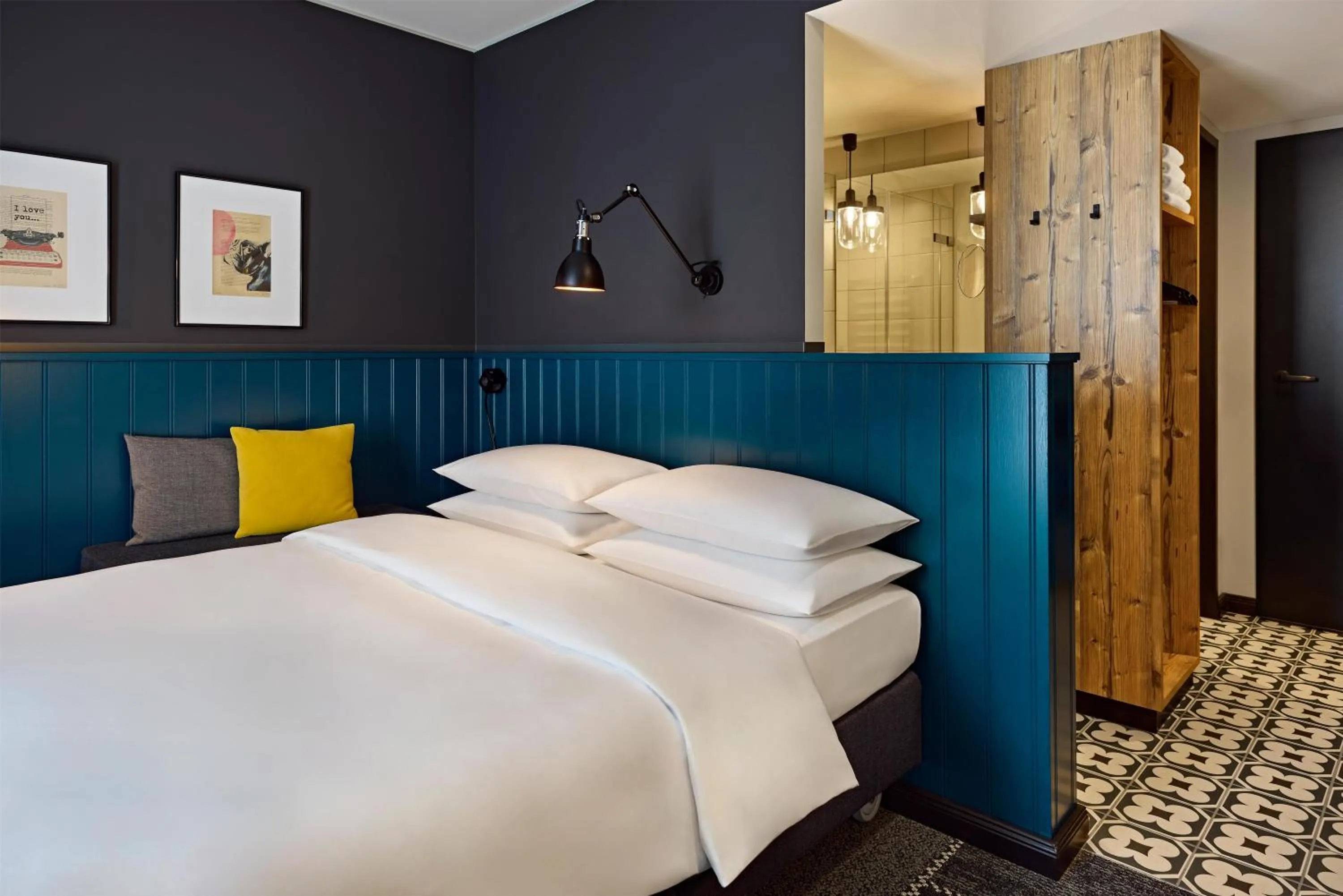 Bedroom, Bed in Me and All Hotel Mainz, by Hyatt