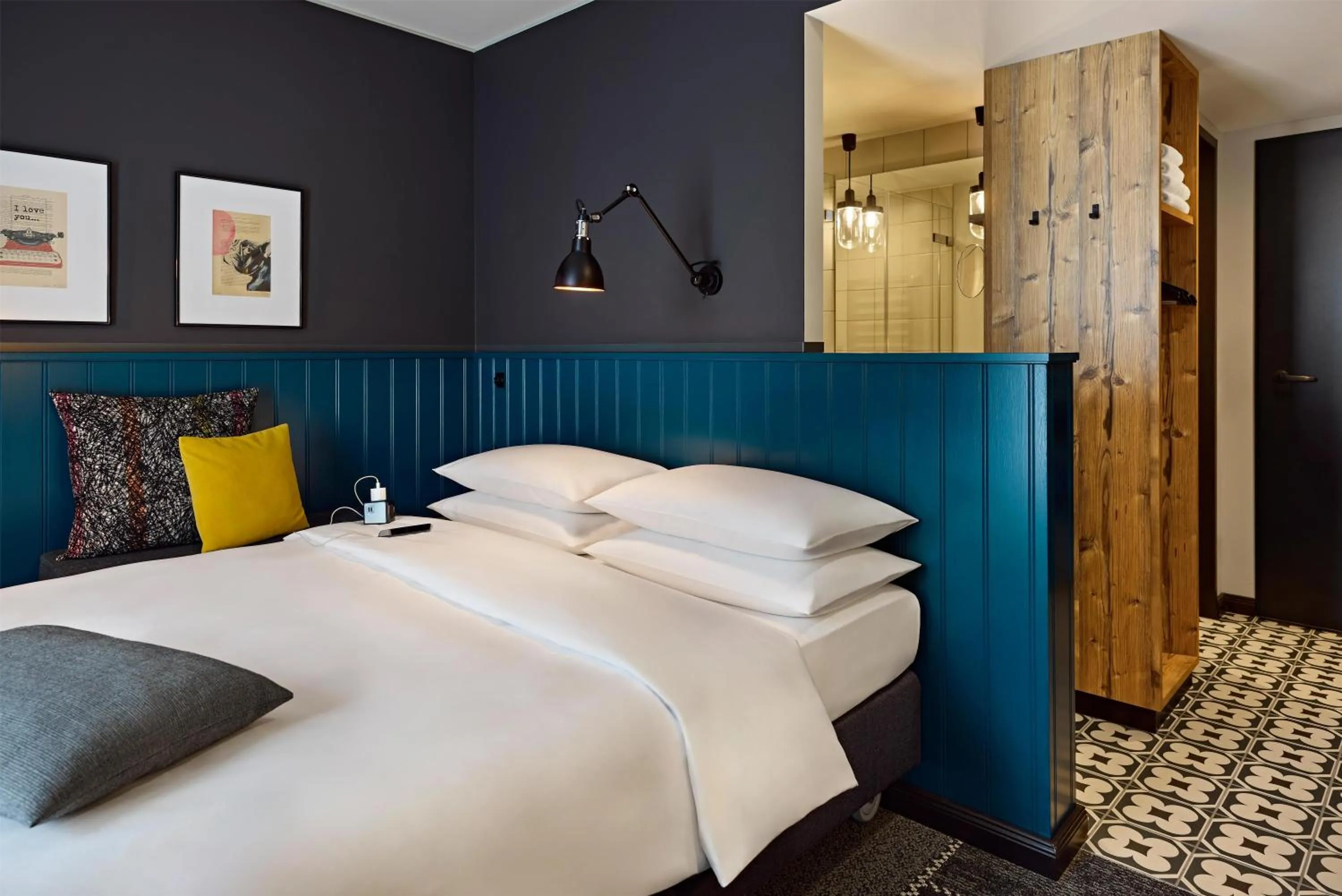 Bedroom, Bed in Me and All Hotel Mainz, by Hyatt