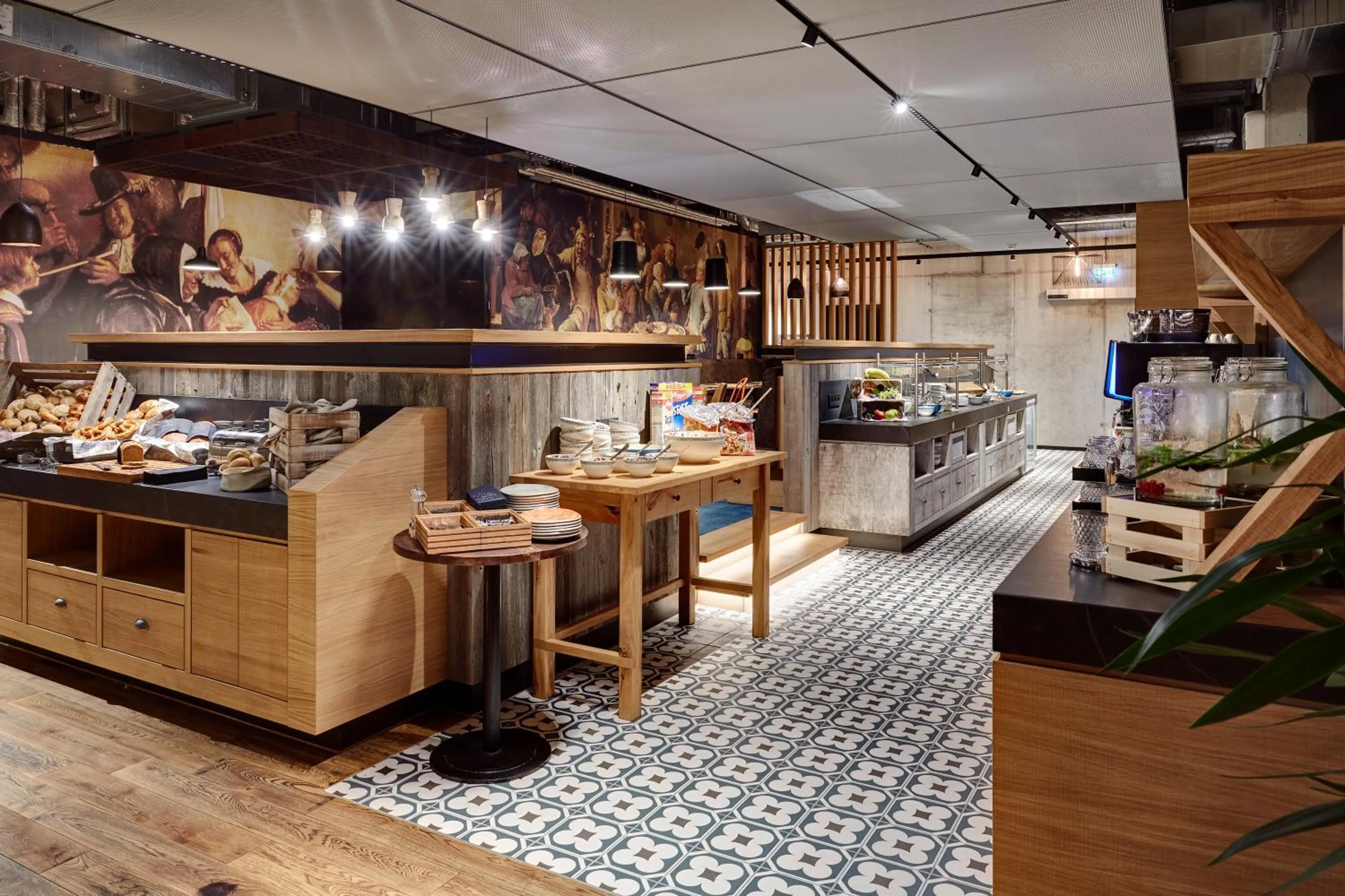 Dining area in Me and All Hotel Mainz, by Hyatt