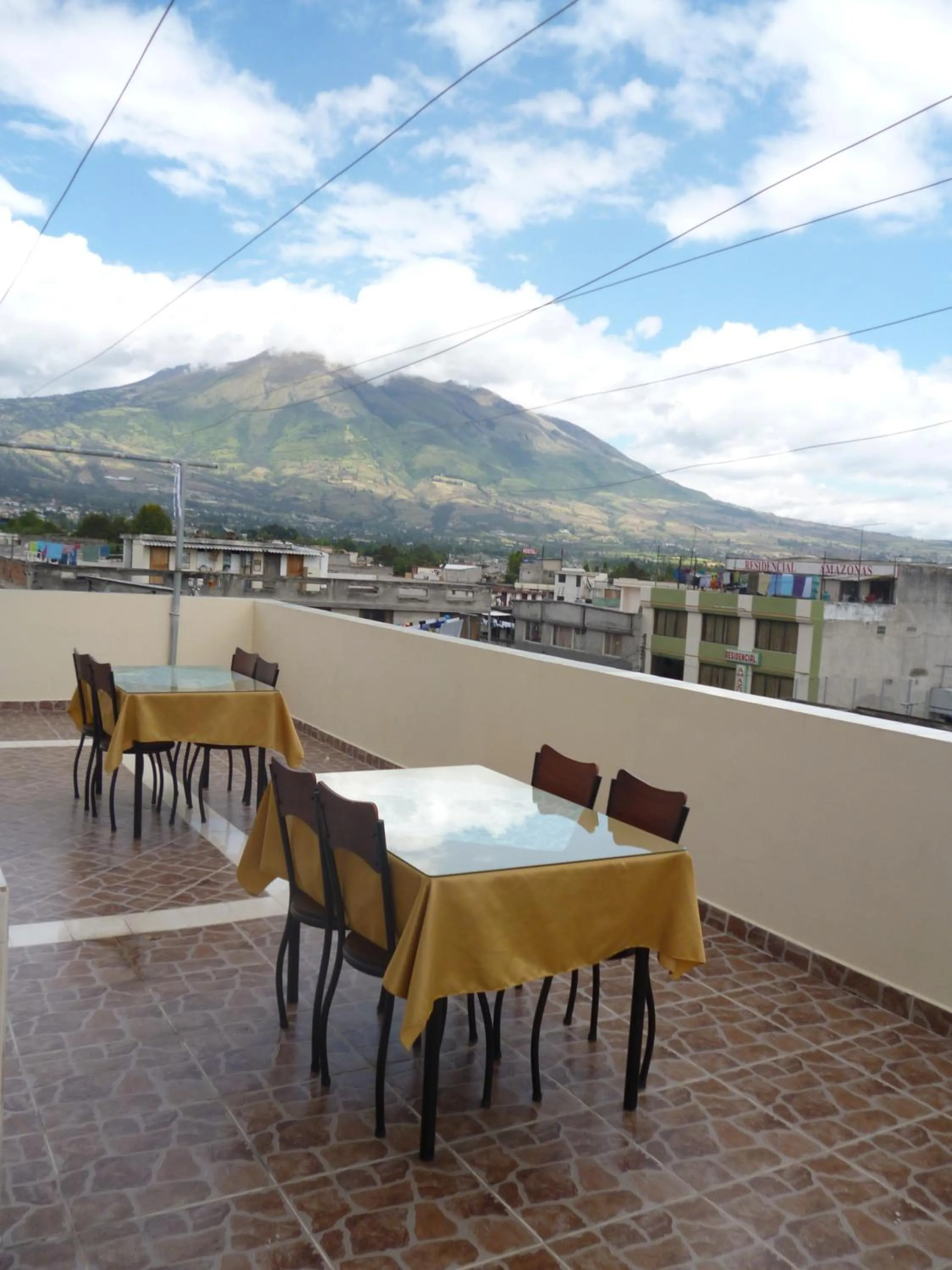 Restaurant/places to eat in Hostal Fevilamir