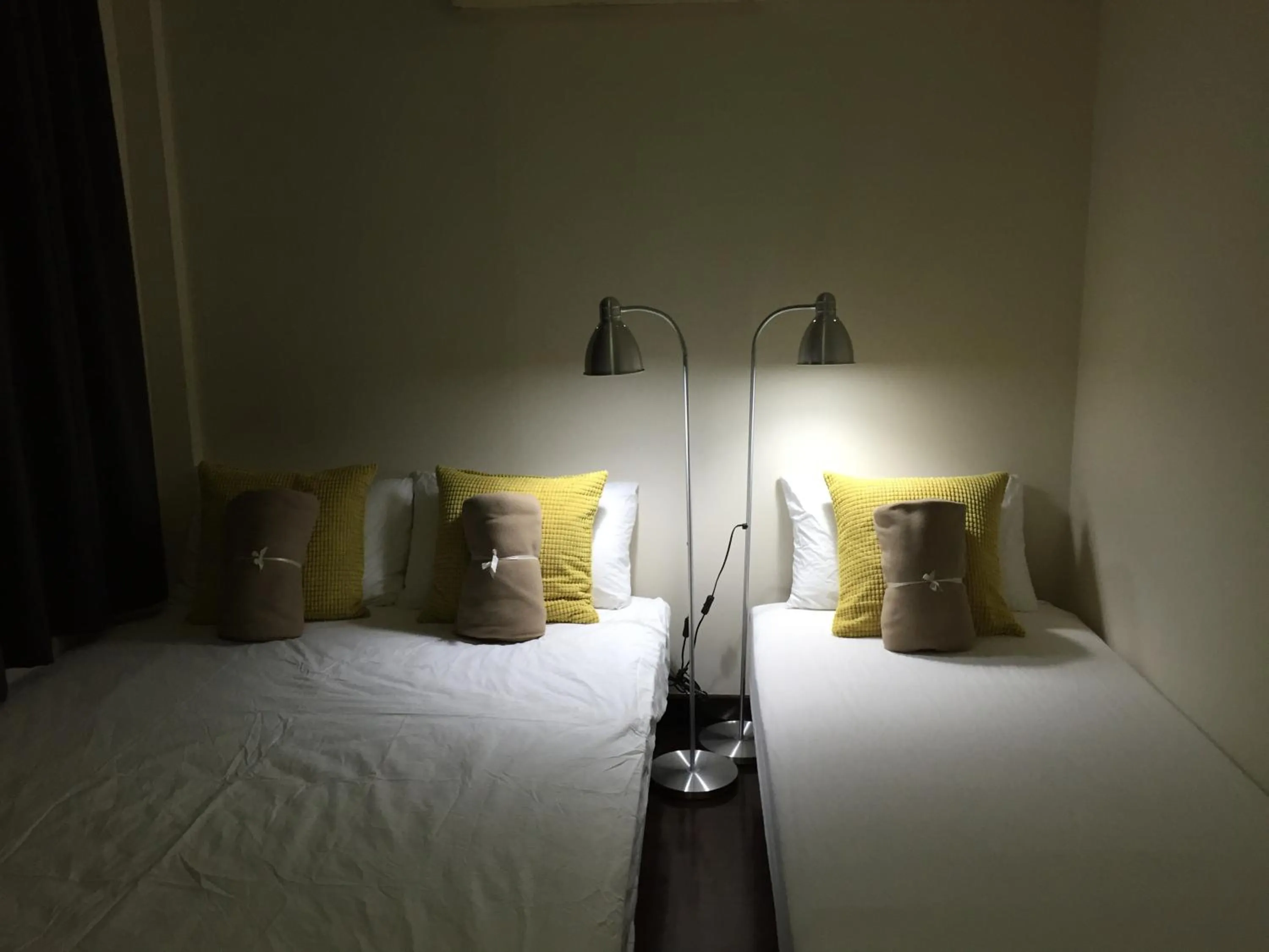 Bed in Yaksa Private