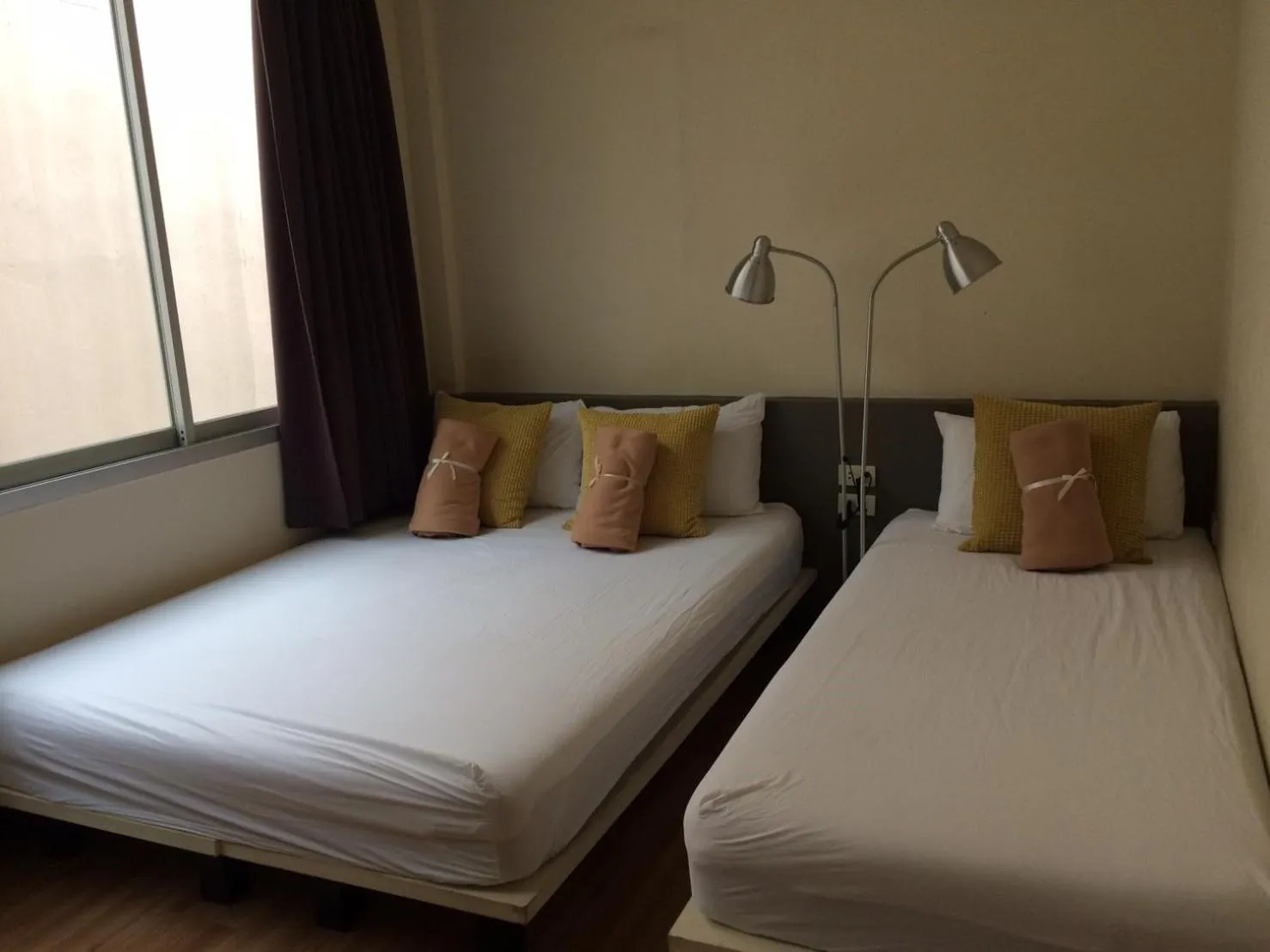 Bed in Yaksa Private