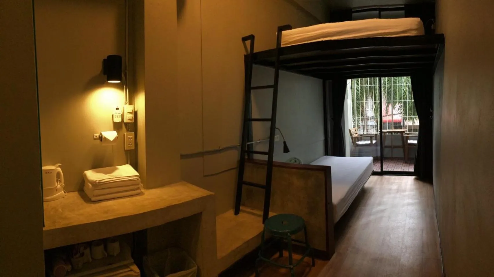 Bed in Yaksa Private