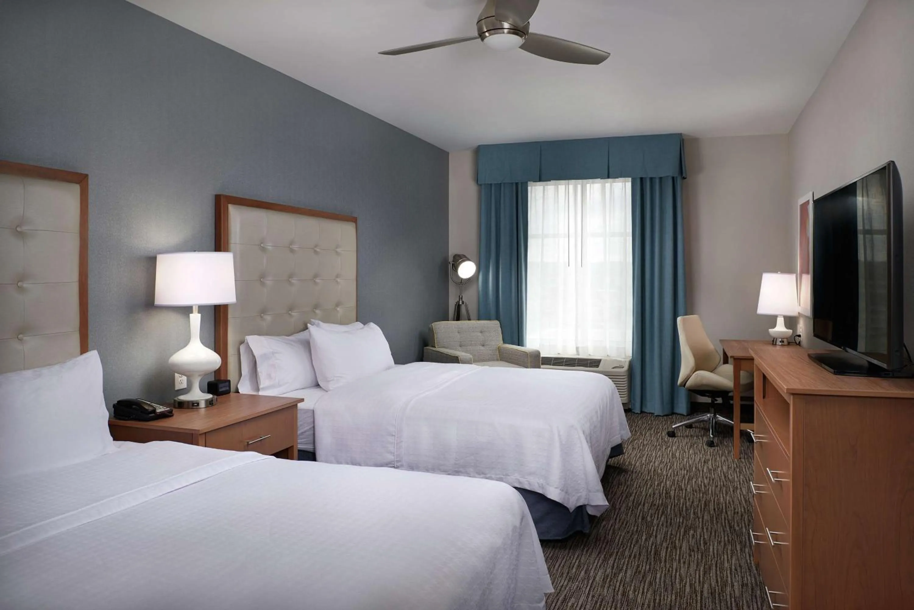 Bedroom, Bed in Homewood Suites By Hilton Cincinnati Midtown