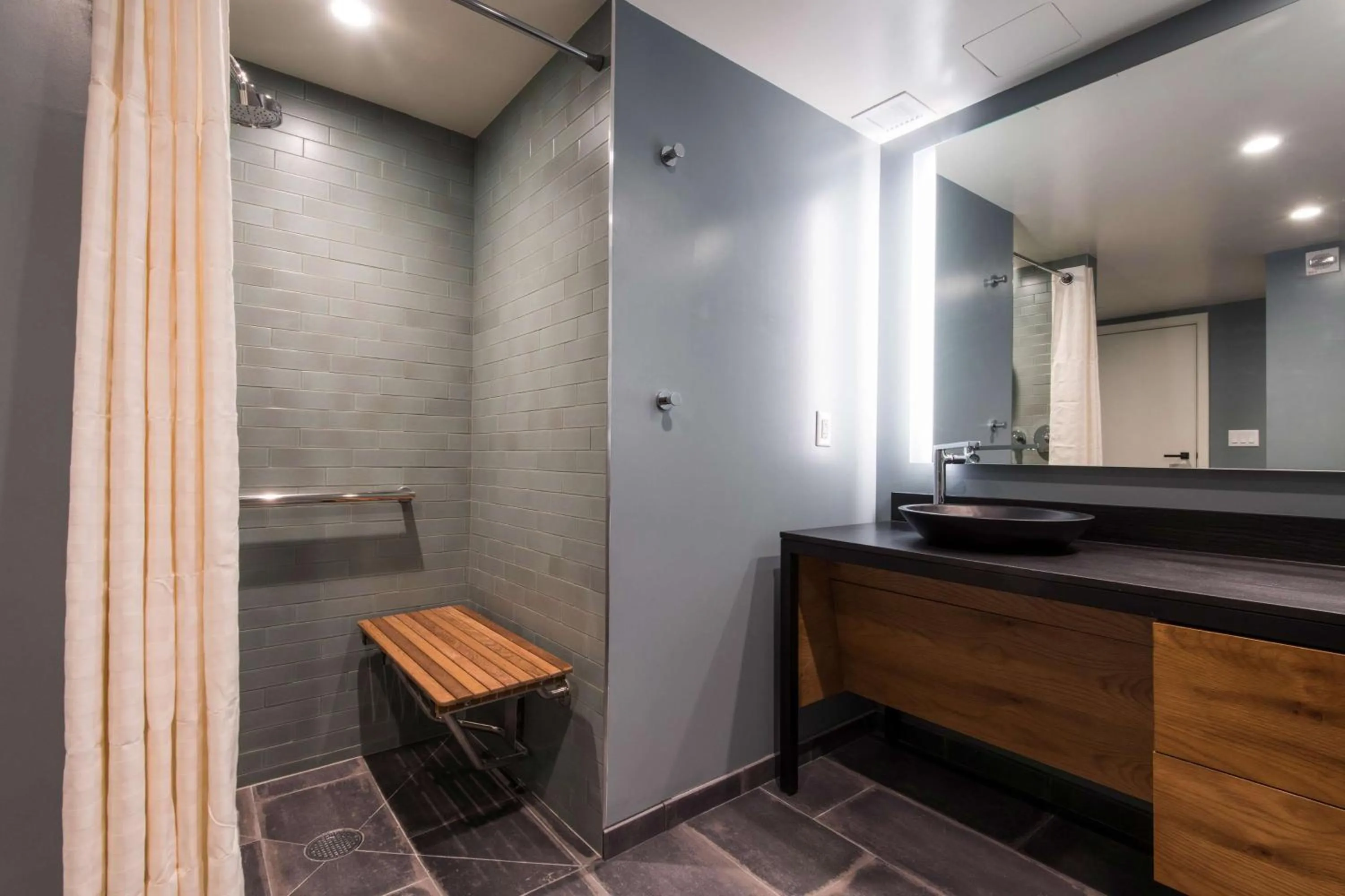 Bathroom in Hilton Grand Vacations Club Ocean Tower Waikoloa Village