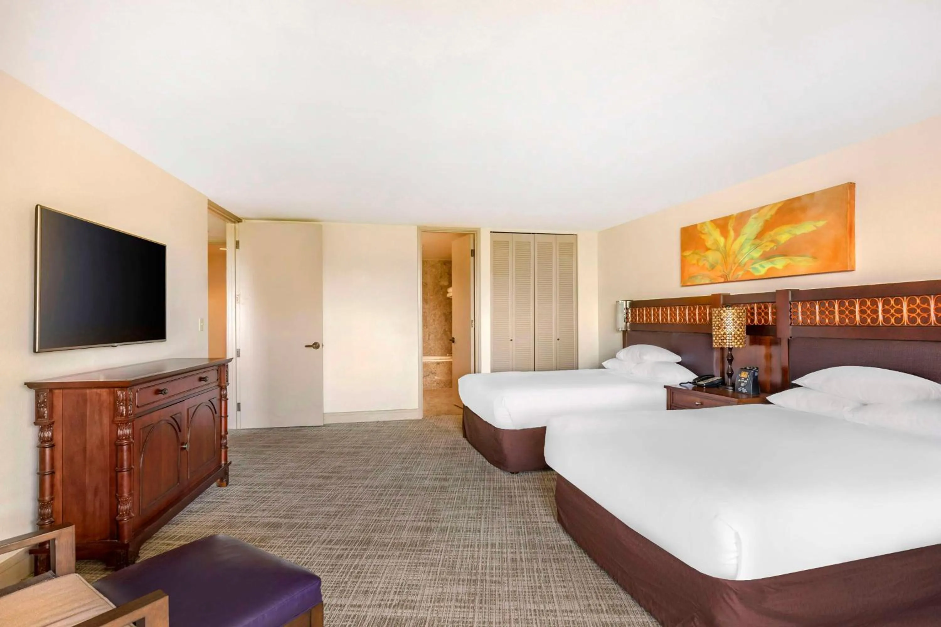 Bed in Hilton Grand Vacations Club Ocean Tower Waikoloa Village