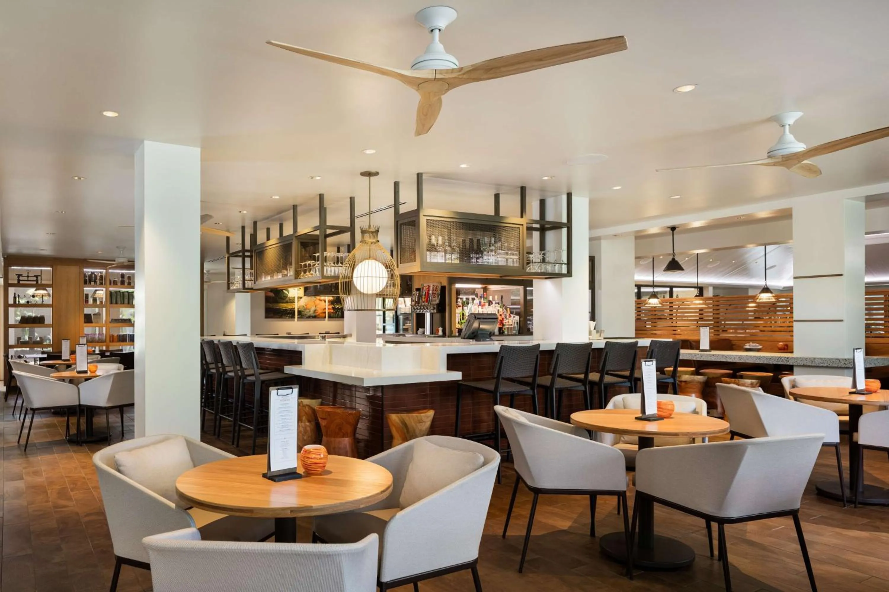 Restaurant/places to eat in Hilton Grand Vacations Club Ocean Tower Waikoloa Village