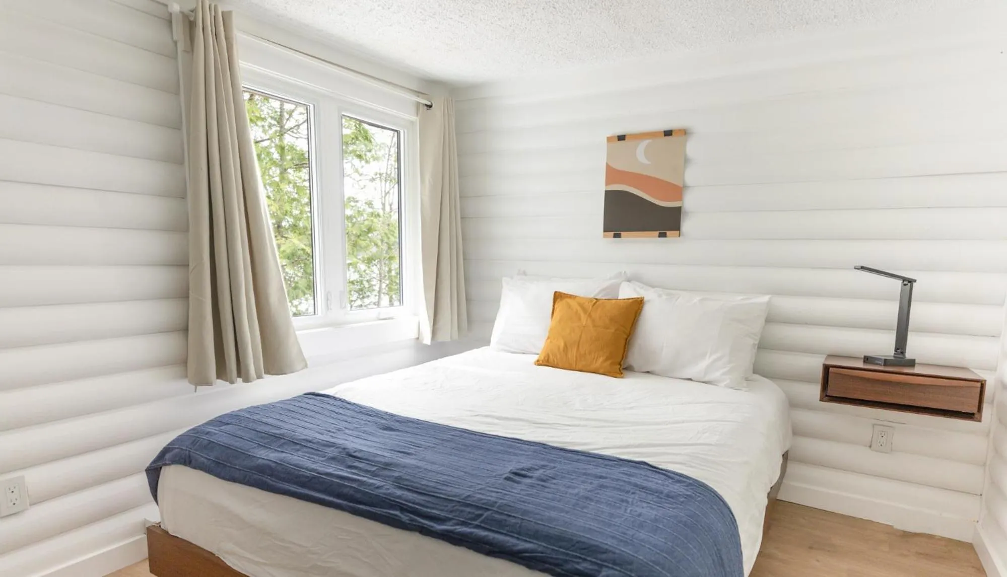 Bed in Bonnie View Inn