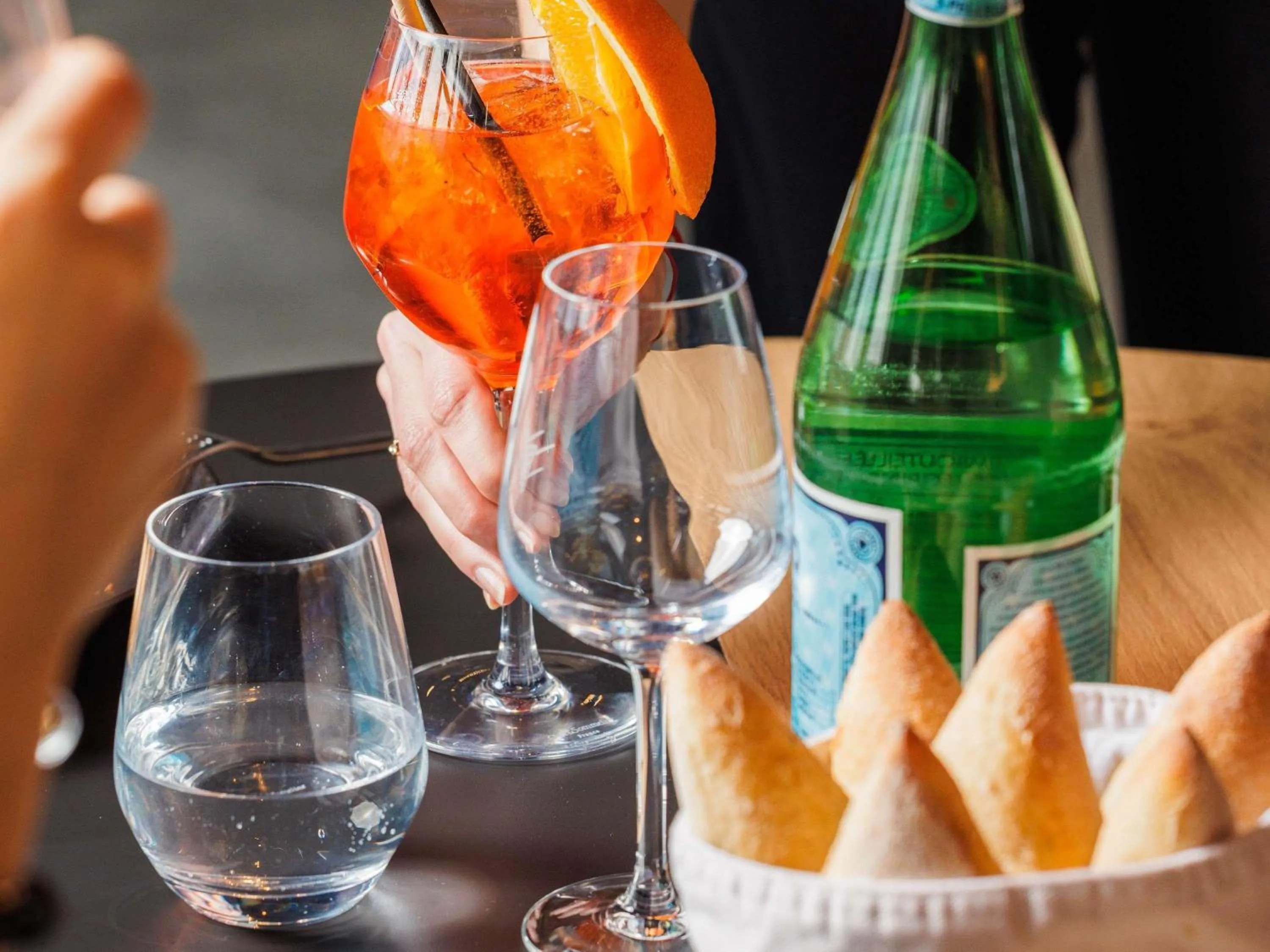 Restaurant/places to eat in ibis Valence Sud