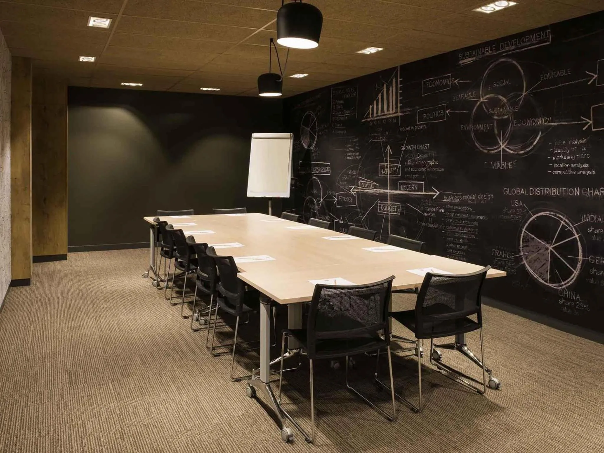 Meeting/conference room in ibis Valence Sud