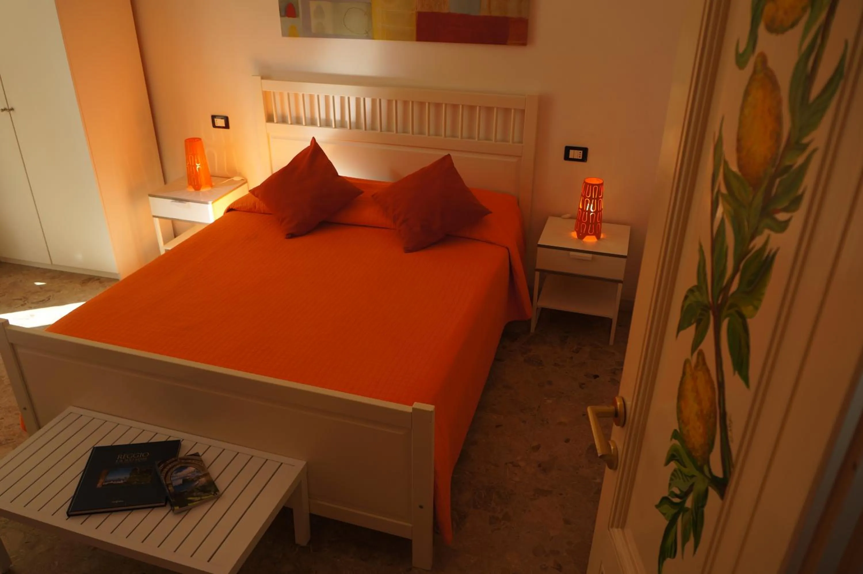 Decorative detail, Bed in B&B Casa Laganà