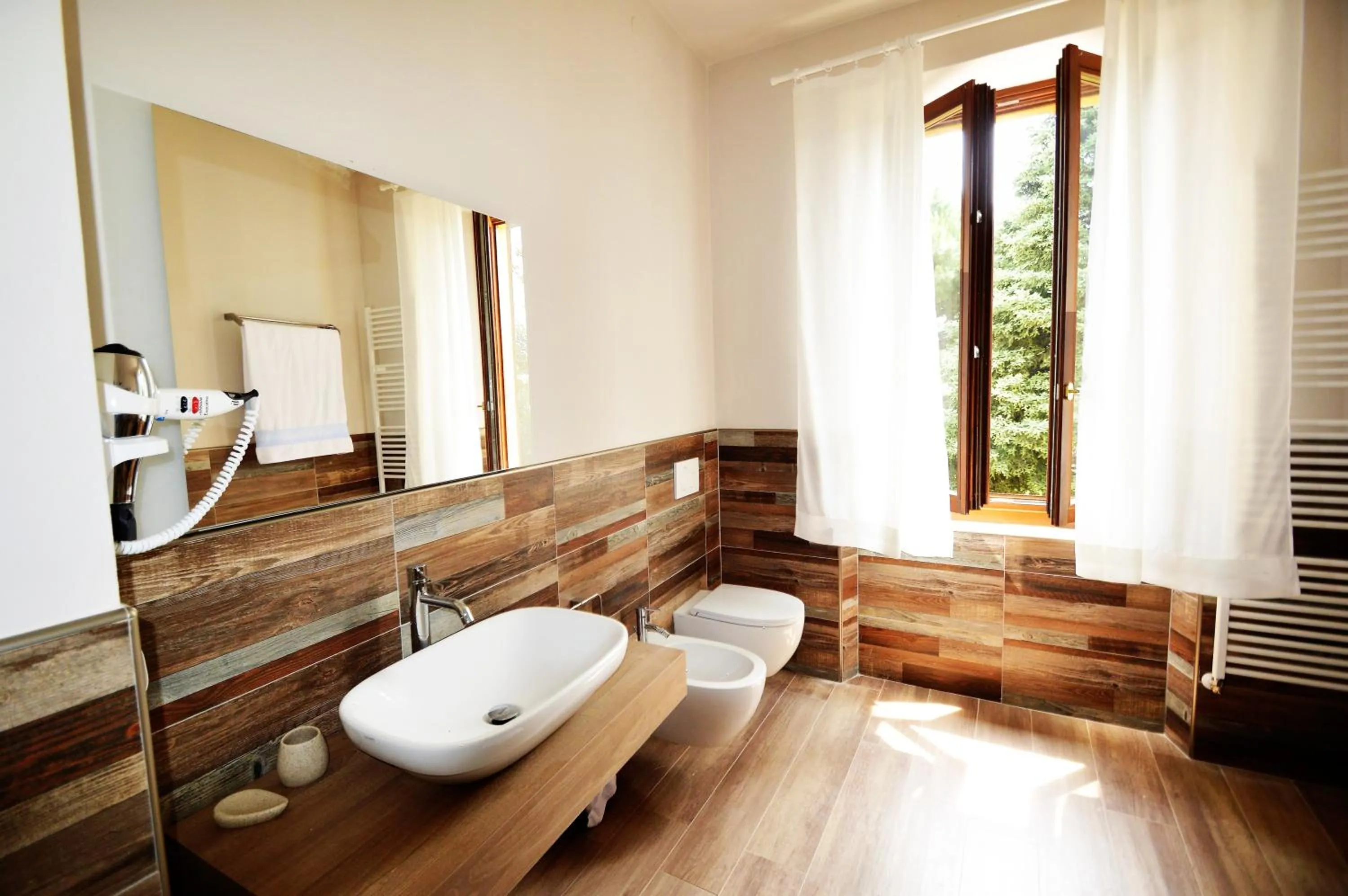 Shower in Agriturismo La Filanda