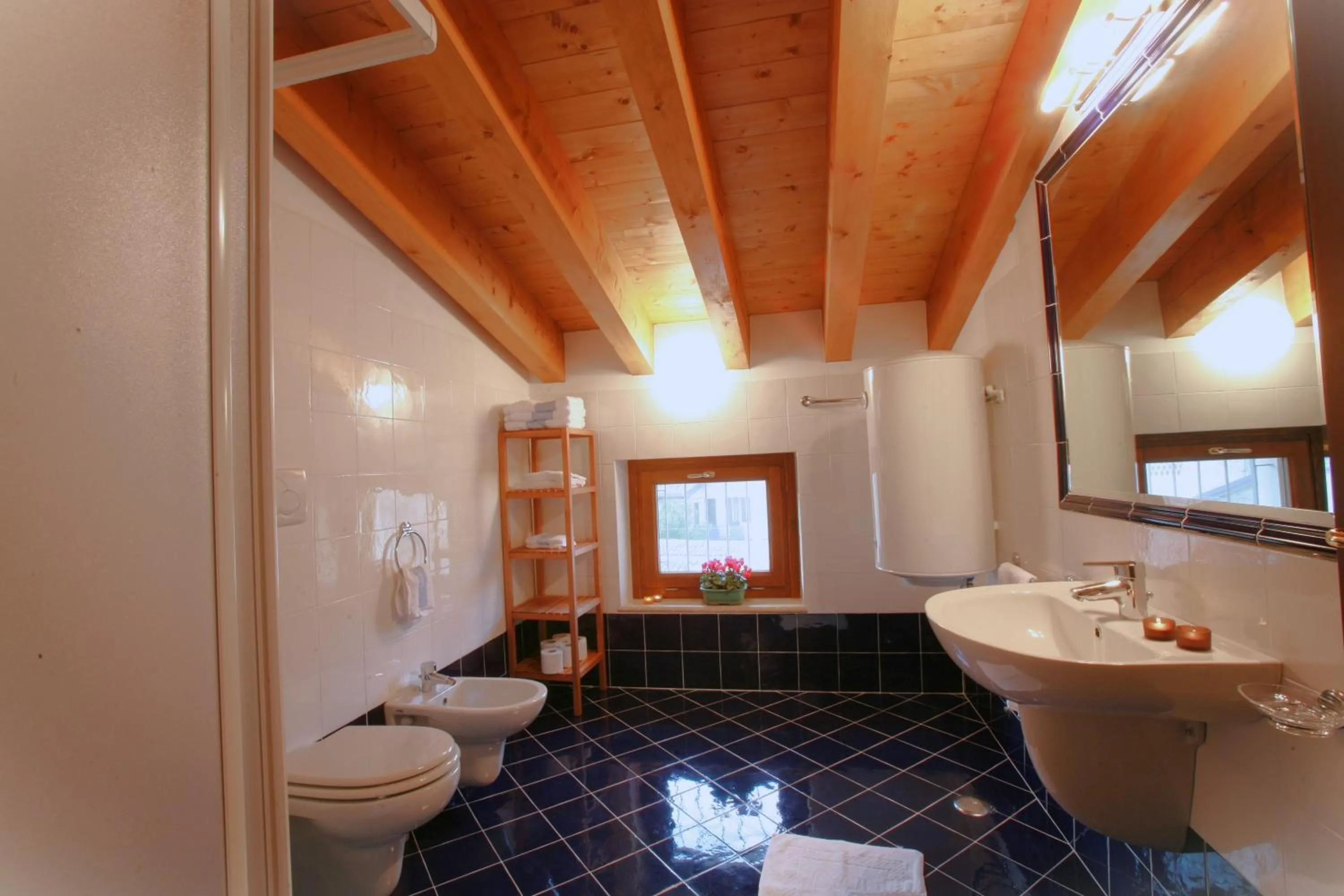 Shower in Agriturismo La Filanda