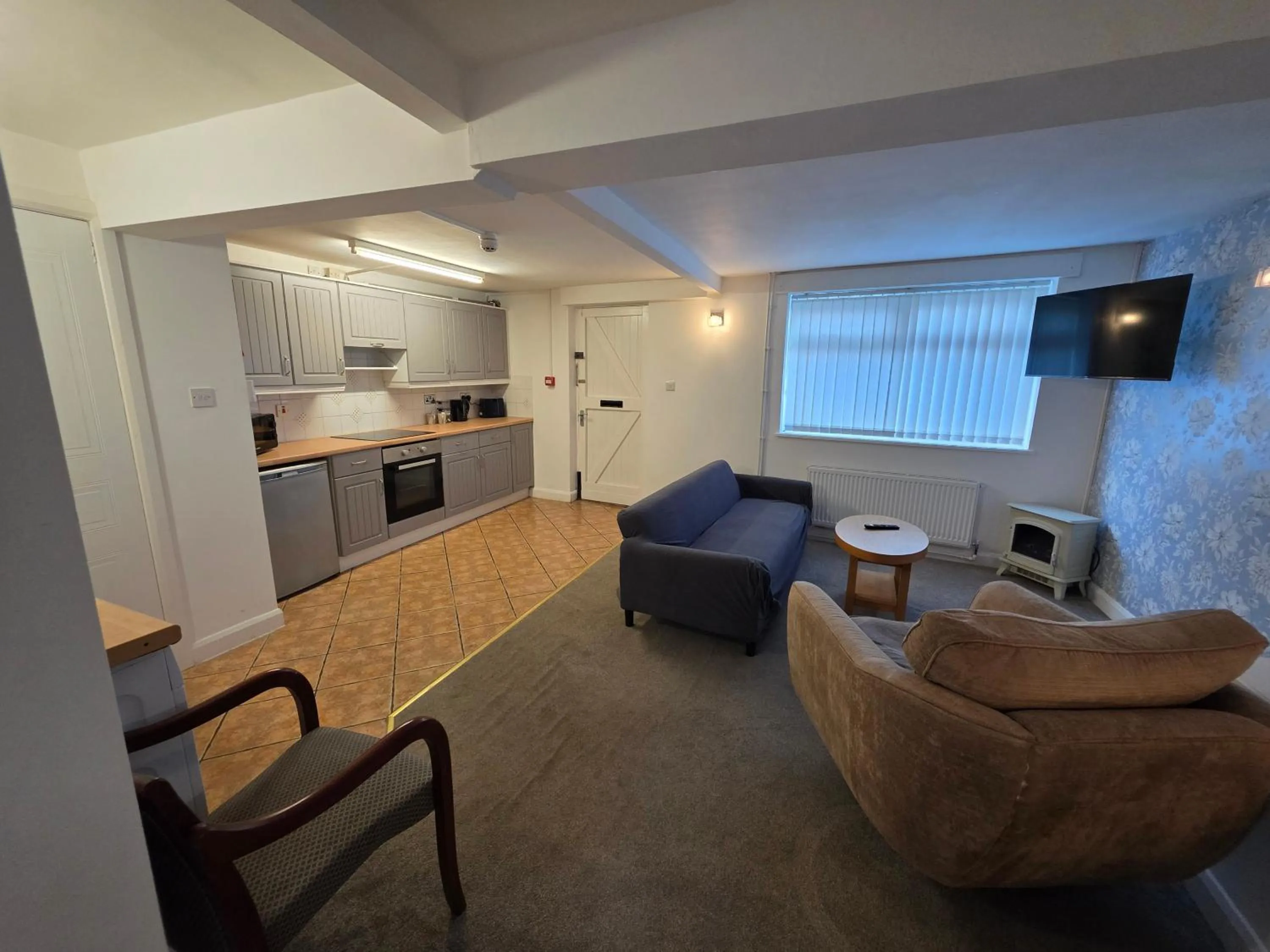 Rivelyn Hotel Bar & Restaurant