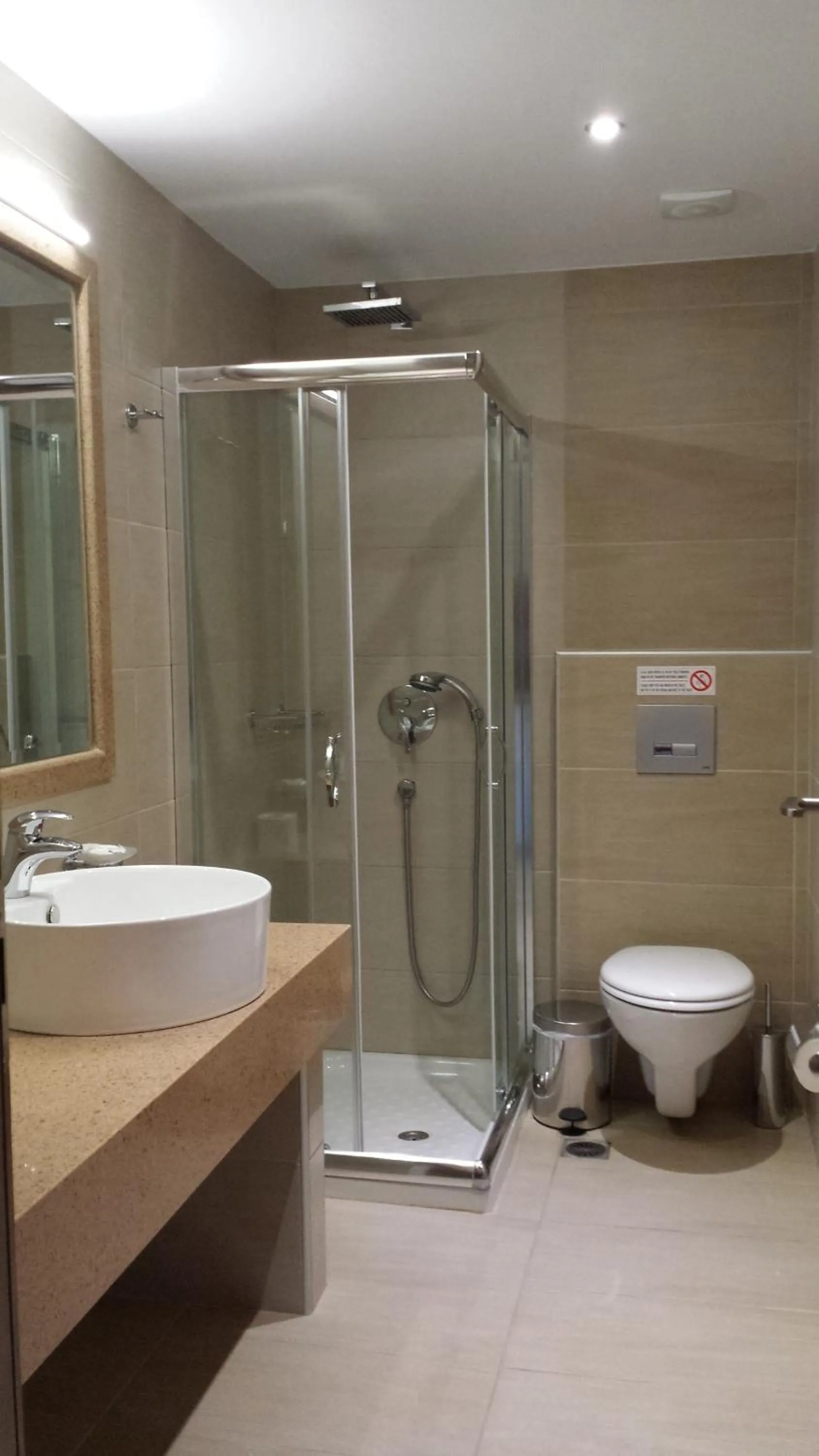 Bathroom in Maria Lambis