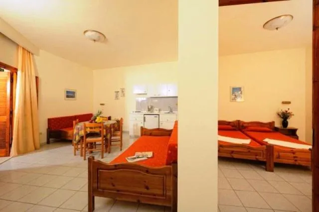 Seating area, Bed in Maria Lambis