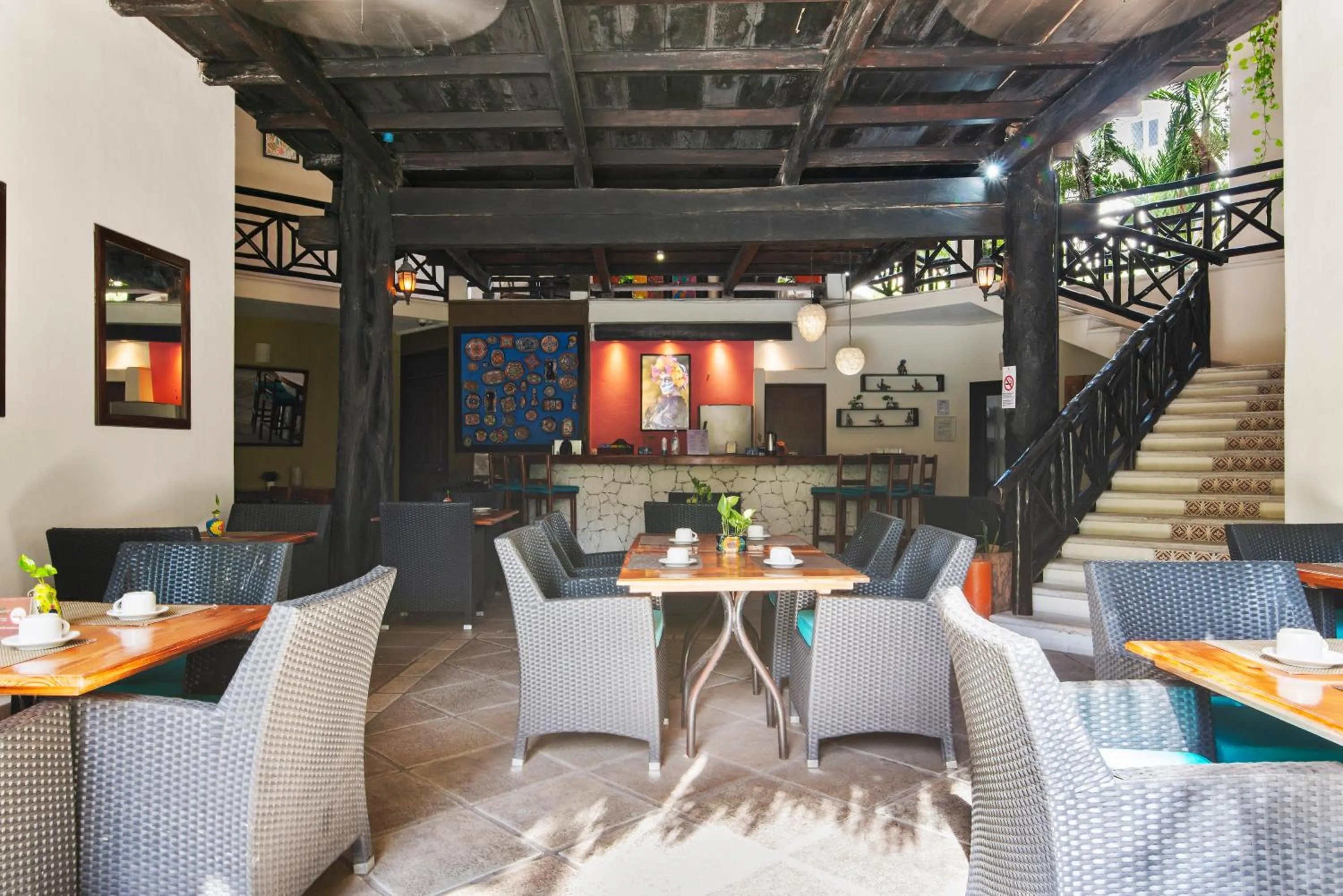 Restaurant/places to eat in Hotel Riviera Del Sol