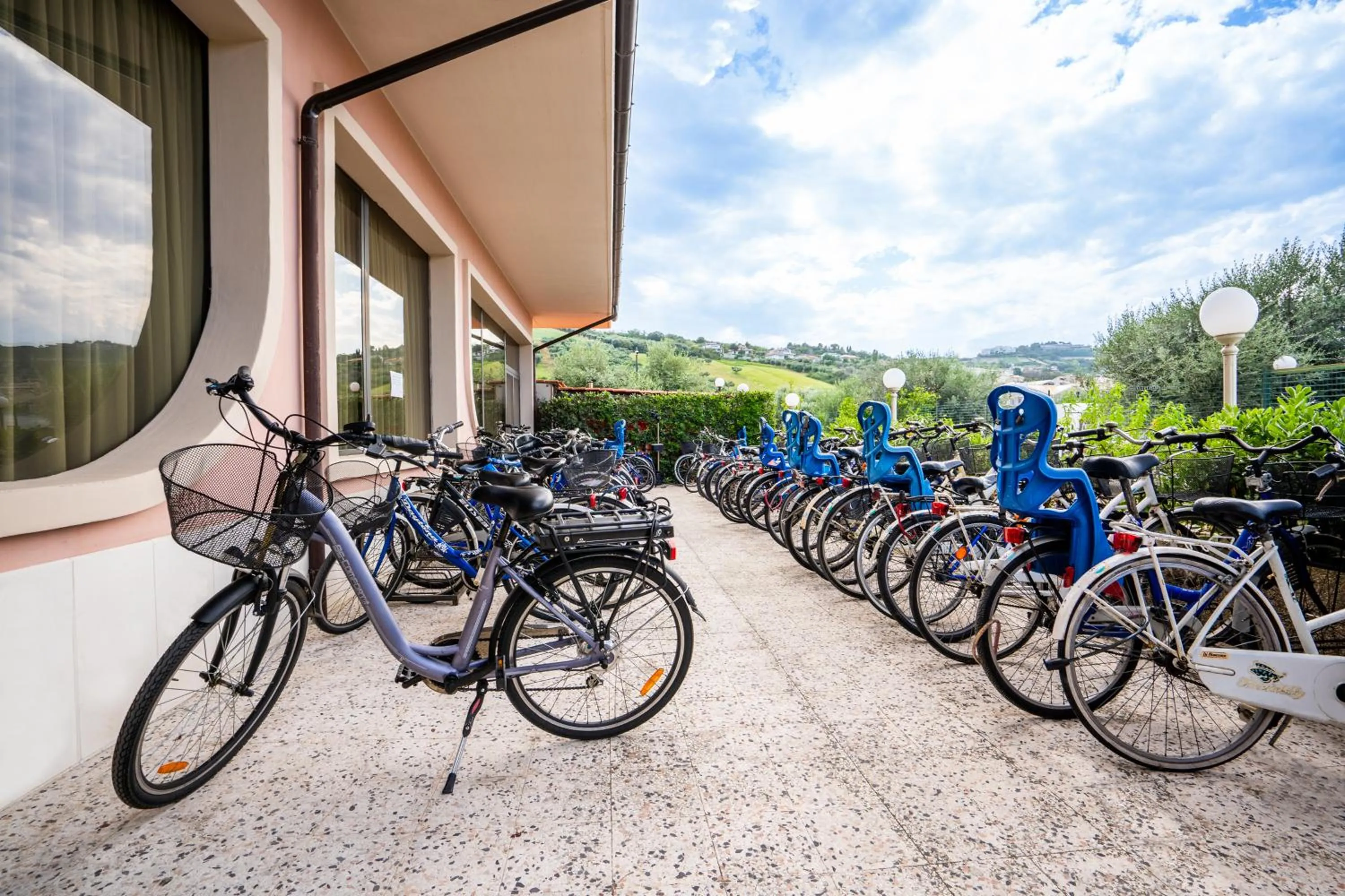 Cycling in Hotel Villa Elena