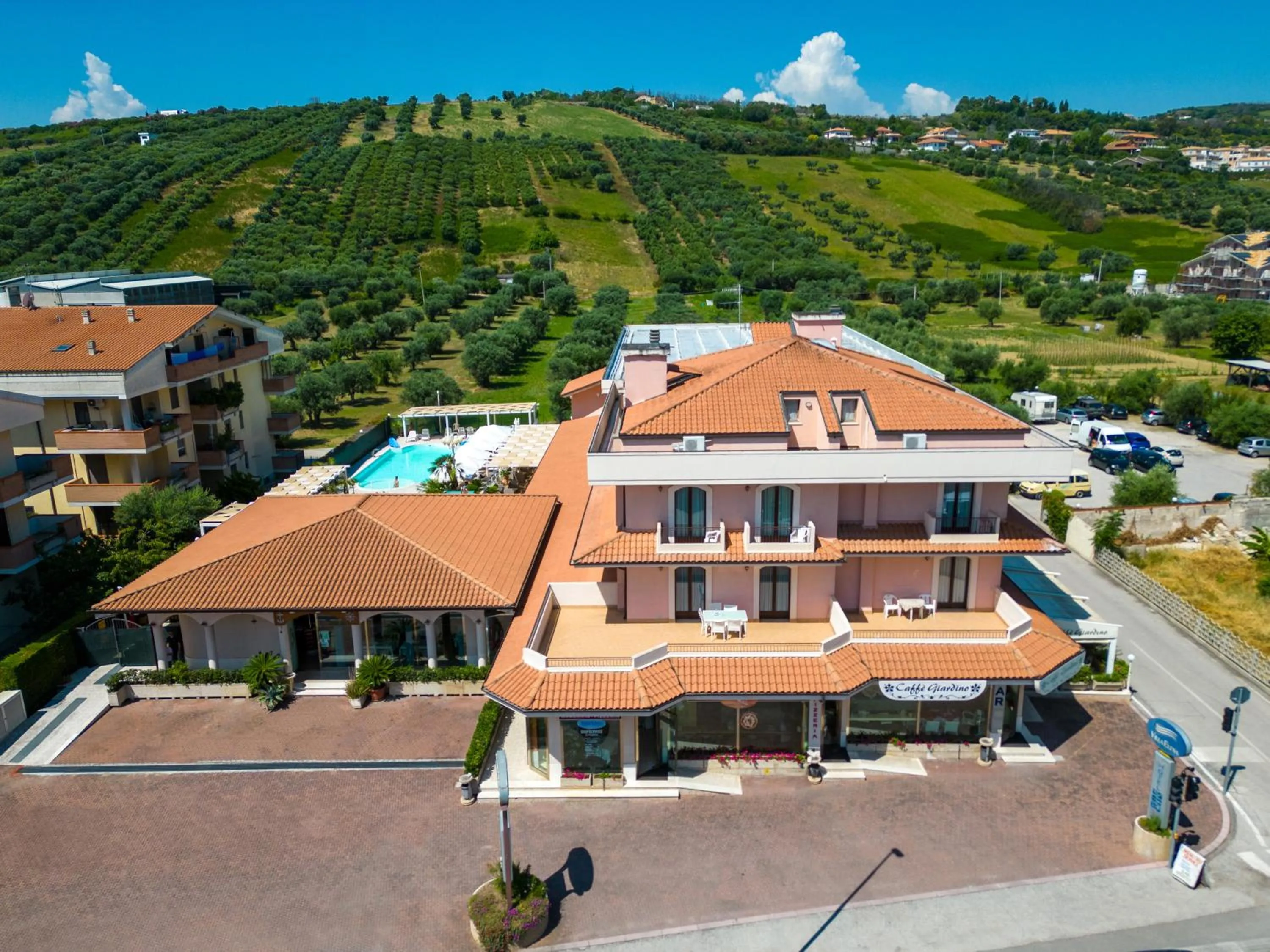 Property building in Hotel Villa Elena