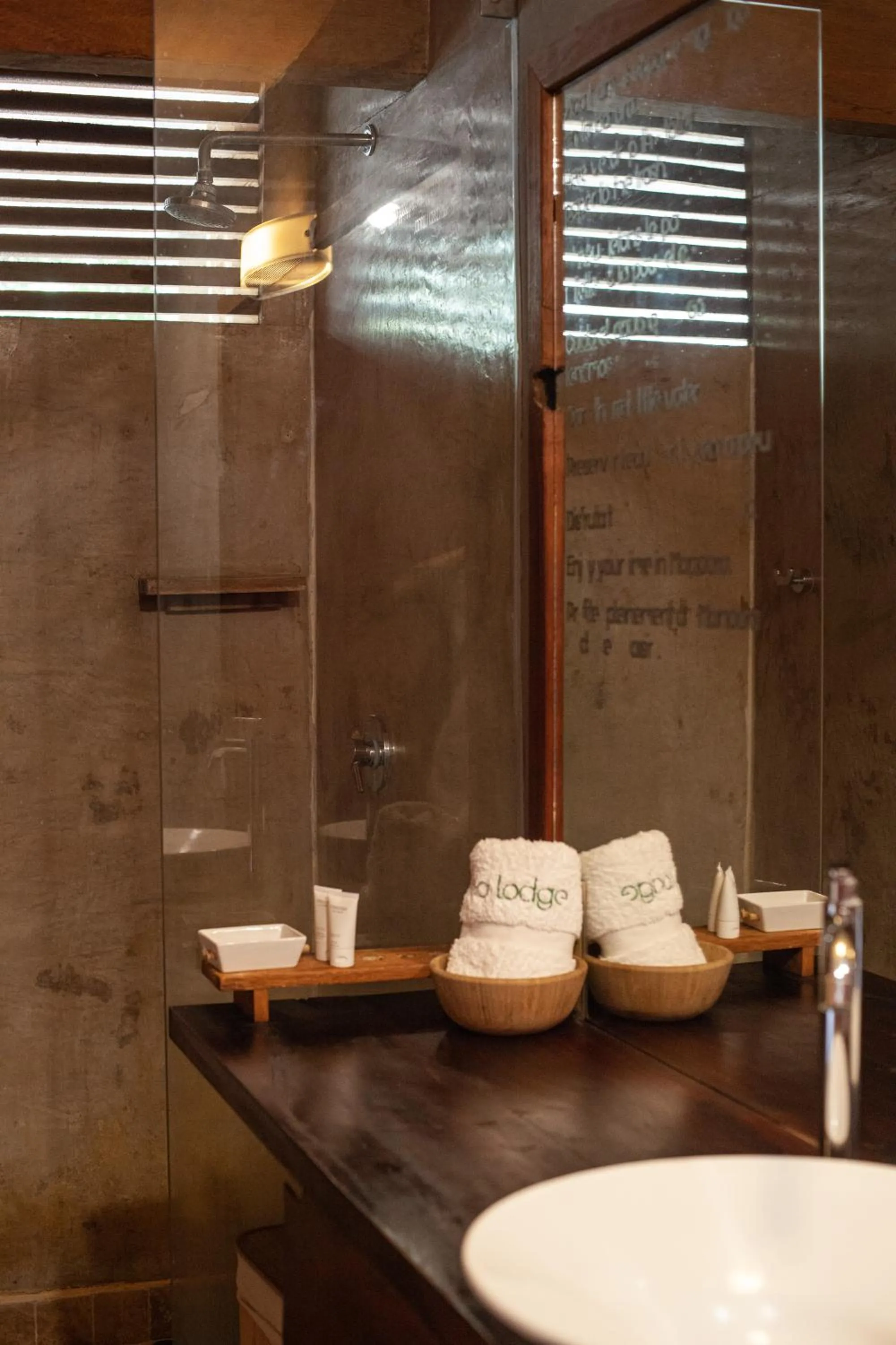 Shower in Eco Lodge Mancora