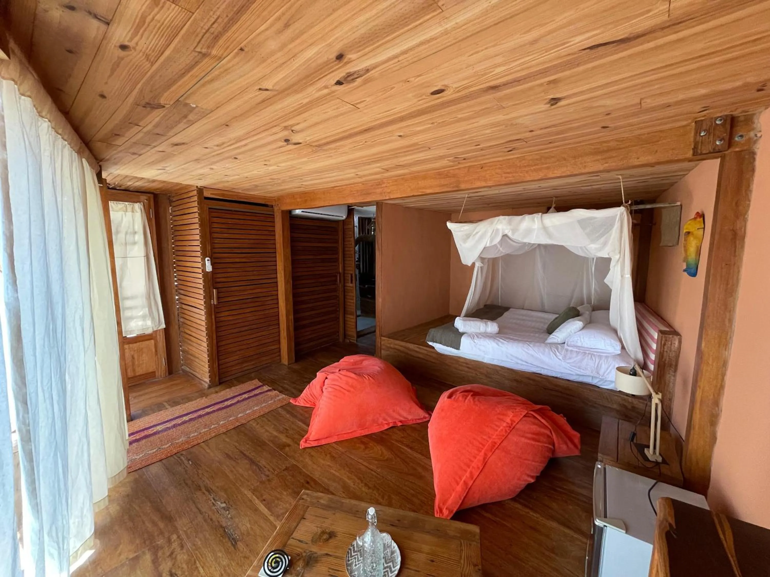 Photo of the whole room, Bed in Eco Lodge Mancora