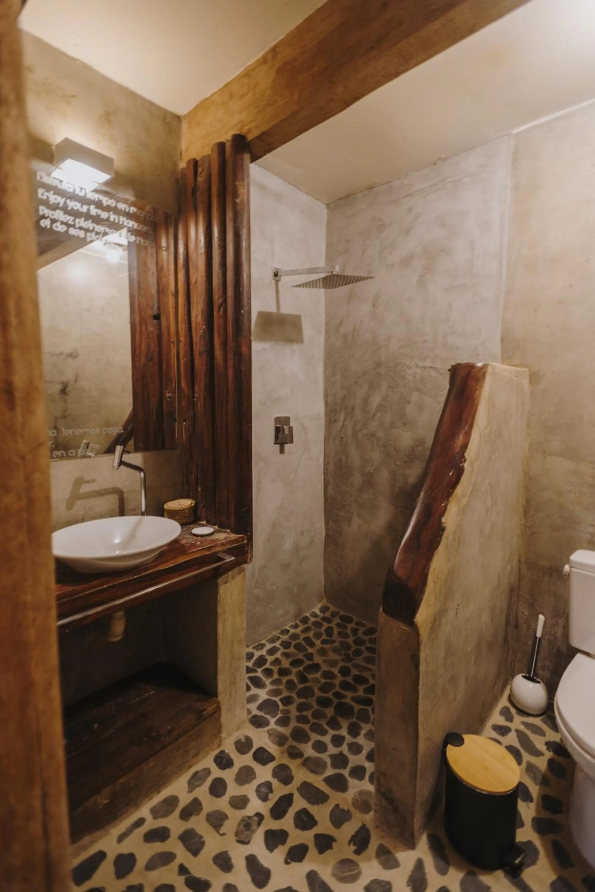 Shower in Eco Lodge Mancora