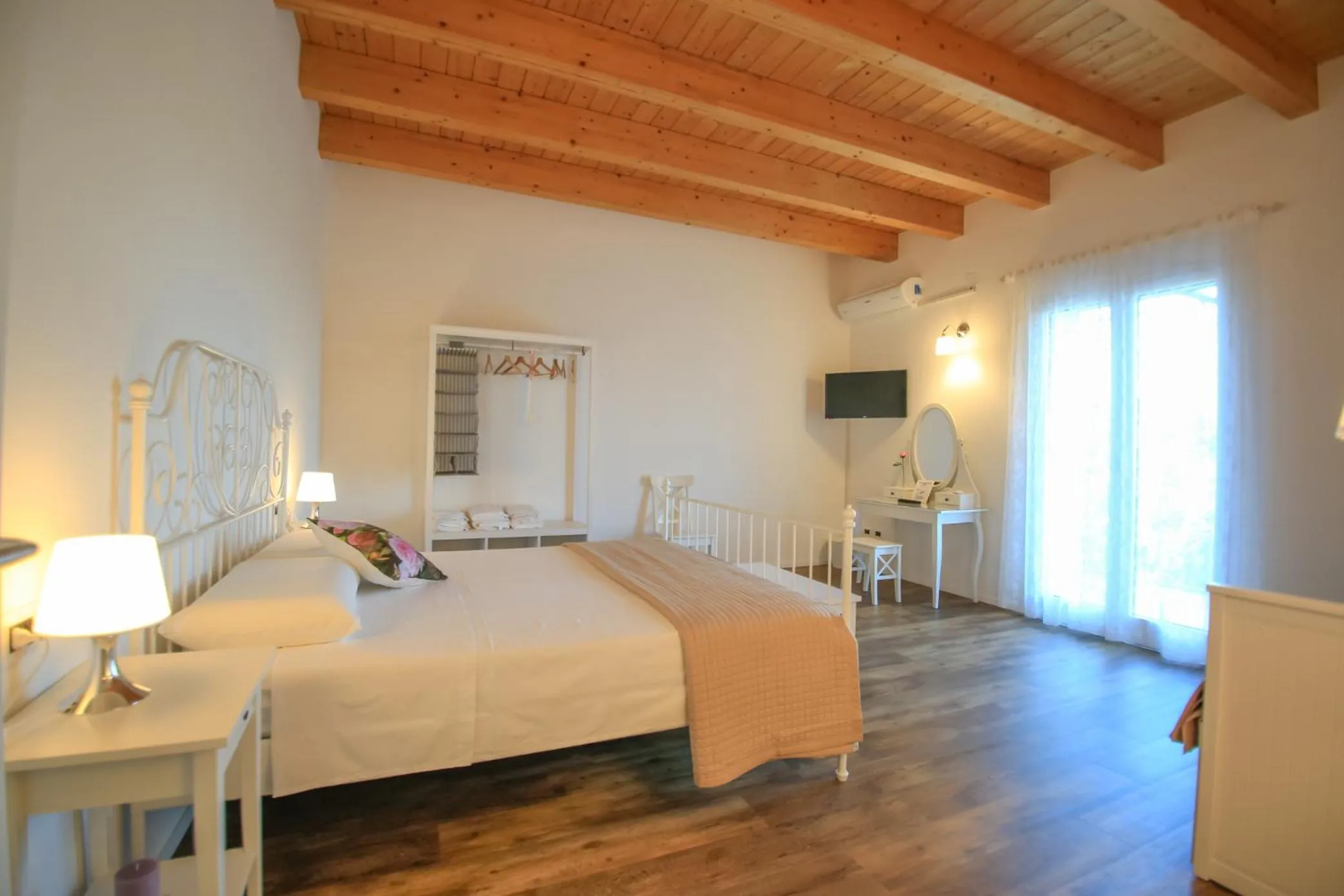 Photo of the whole room, Bed in B&B Dimora ROSSIPINTI