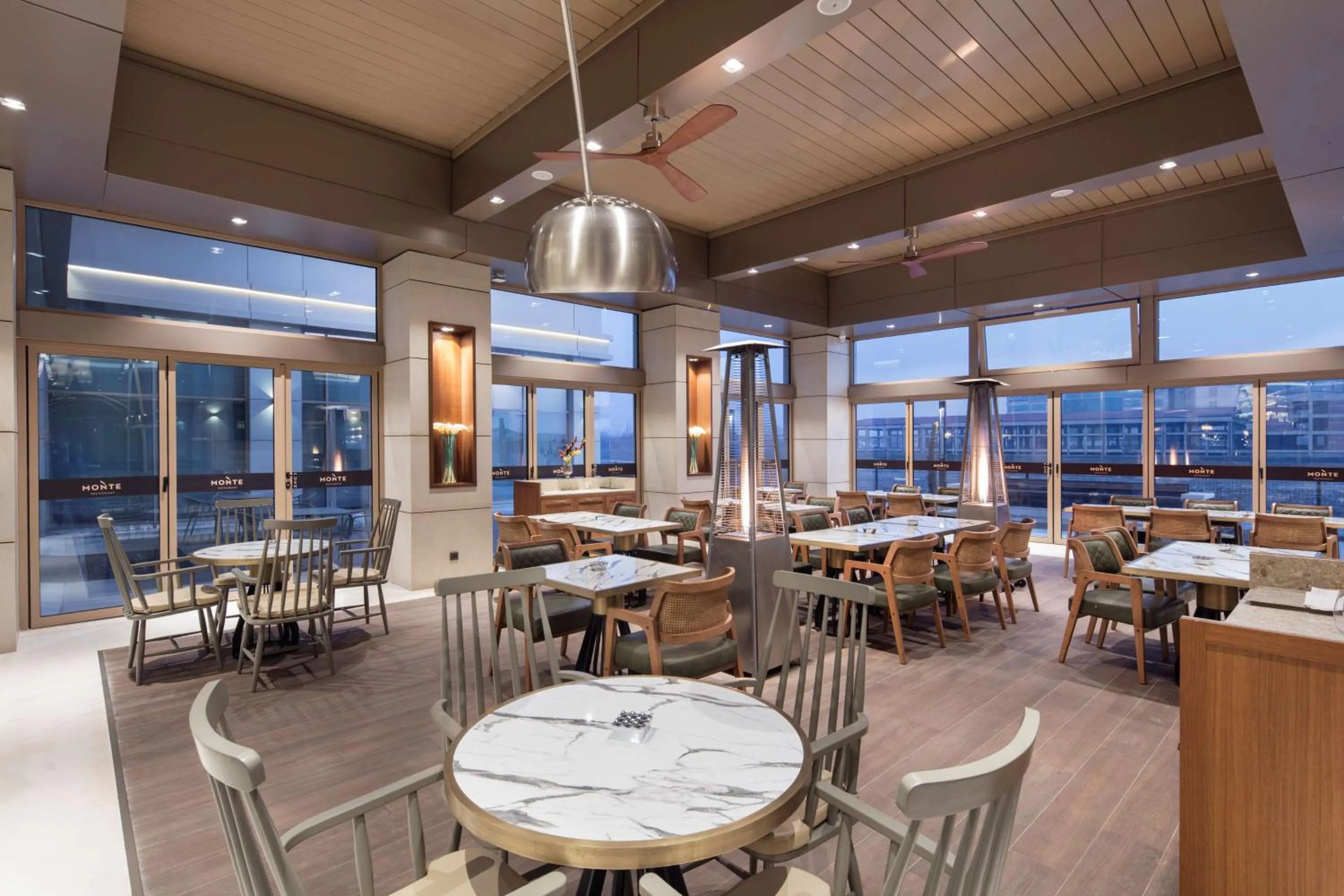 Restaurant/places to eat in DoubleTree By Hilton Skopje