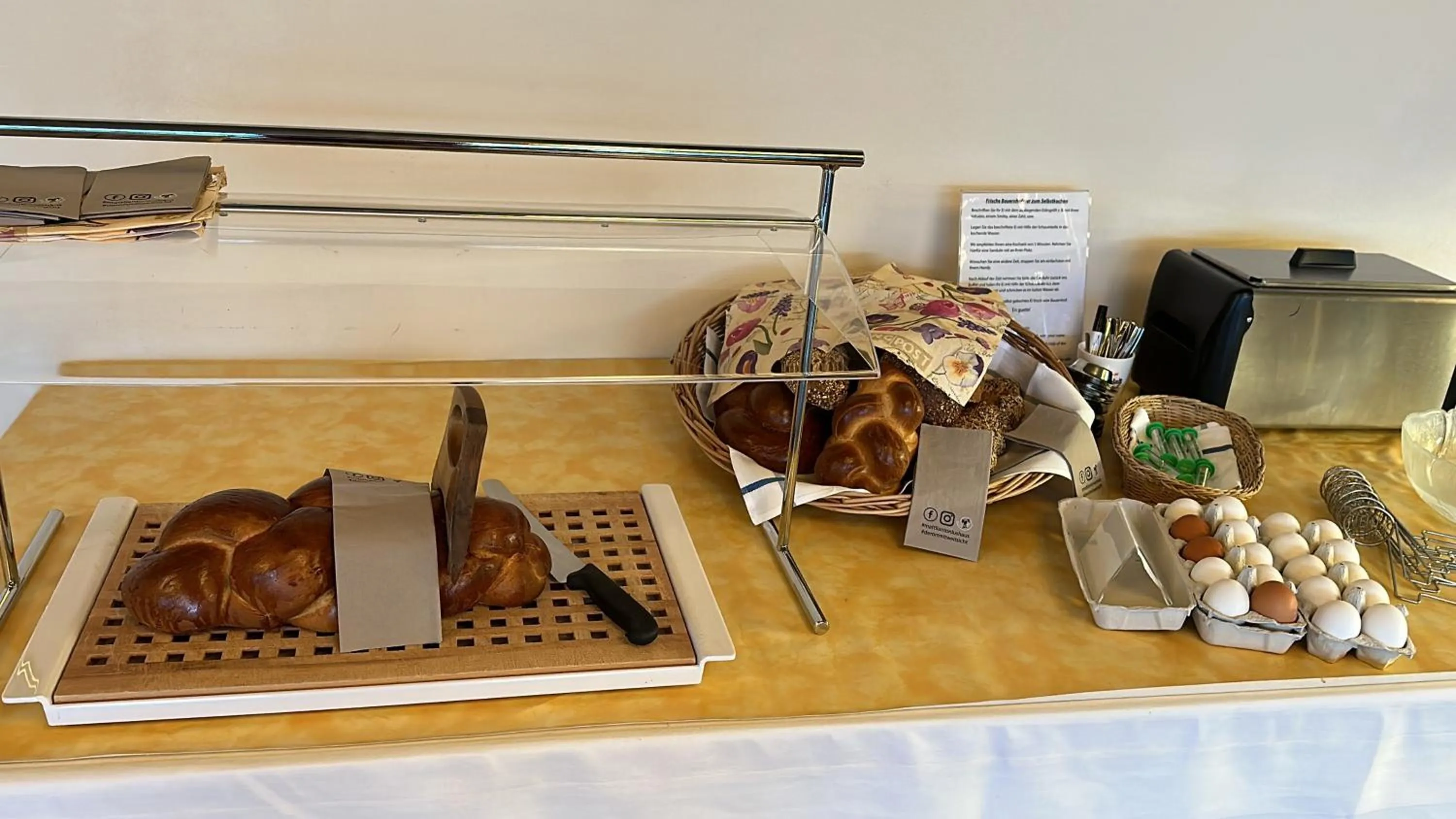 Breakfast in B&B Hotel Mattli Übernachtung Frühstück