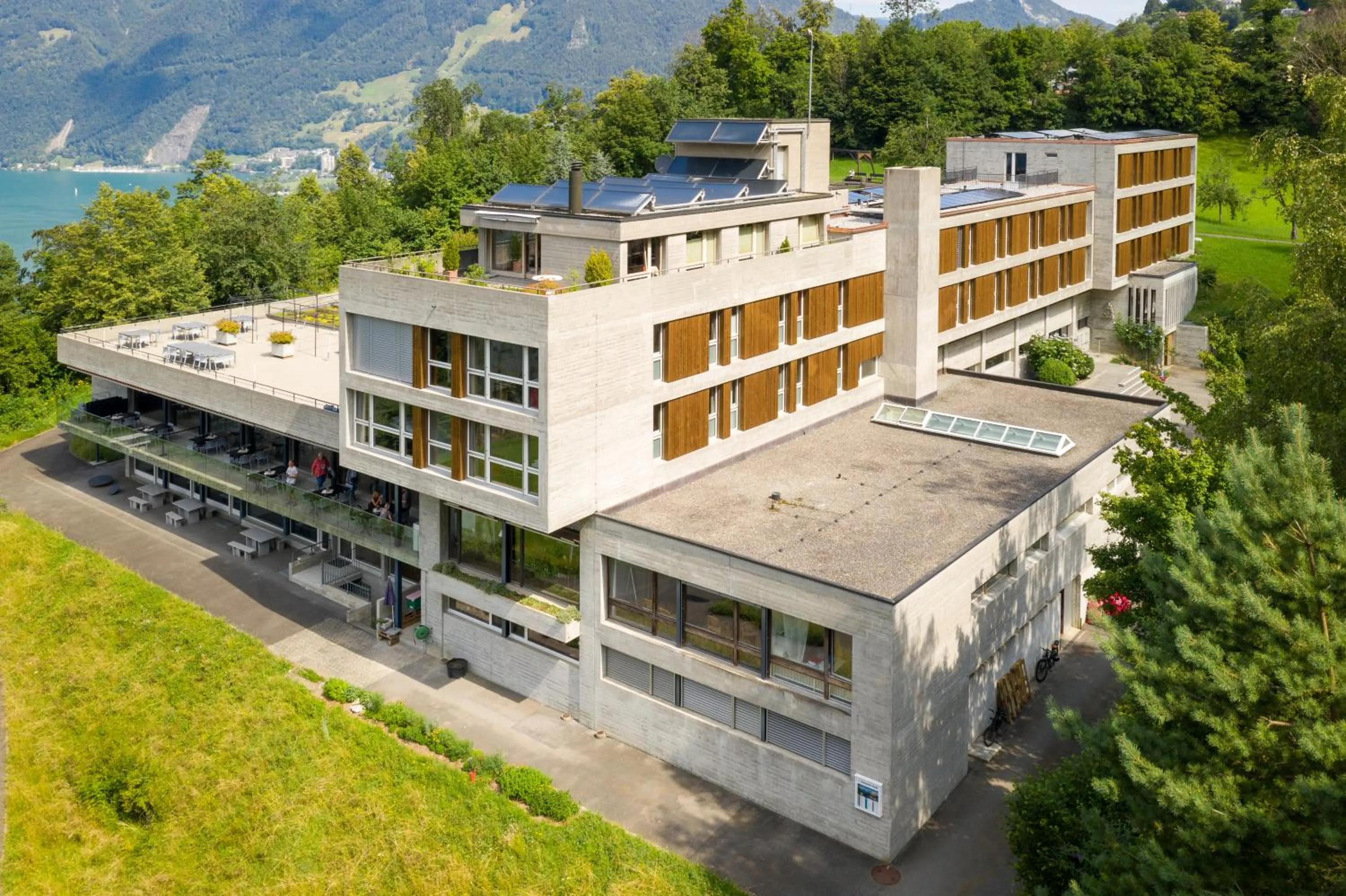 Property building in B&B Hotel Mattli Übernachtung Frühstück