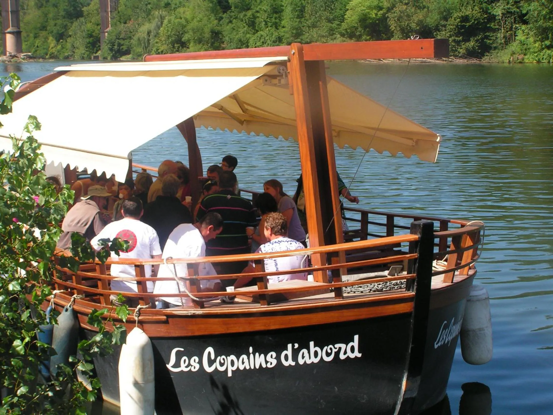 People in Le Domaine du Cèdre