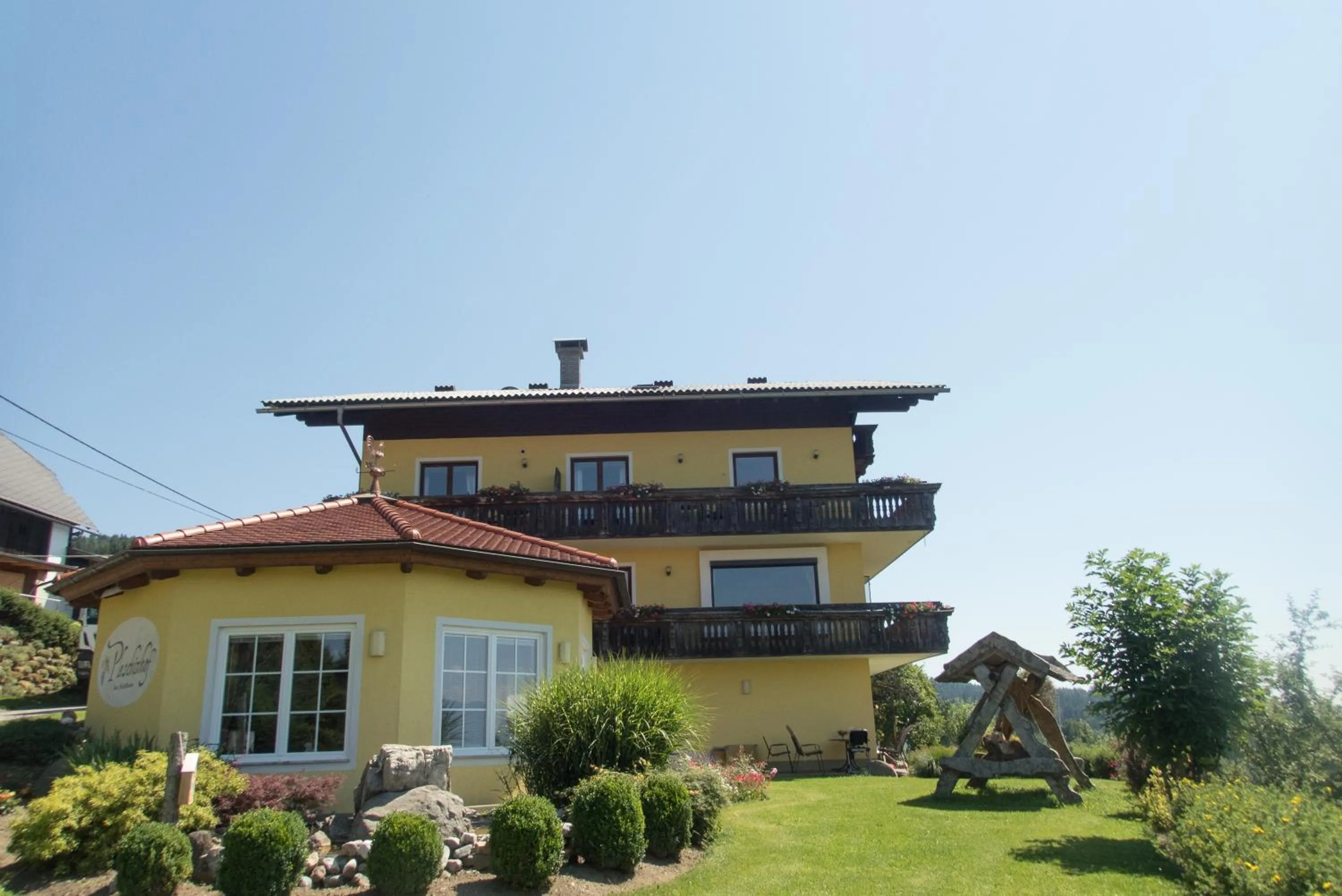 Property building in Pleschinhof