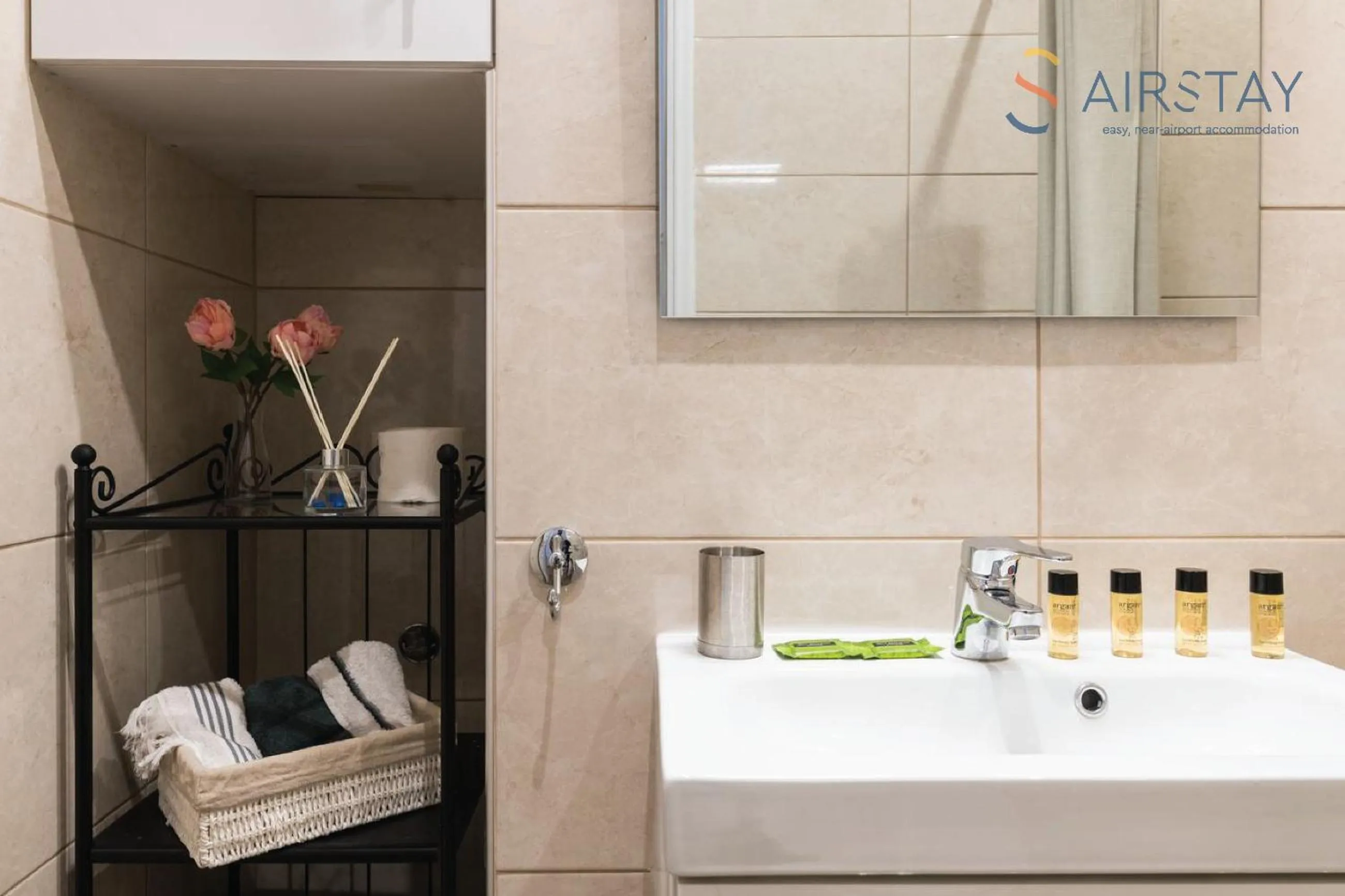 Bathroom in Anivia Apartments Airport by Airstay