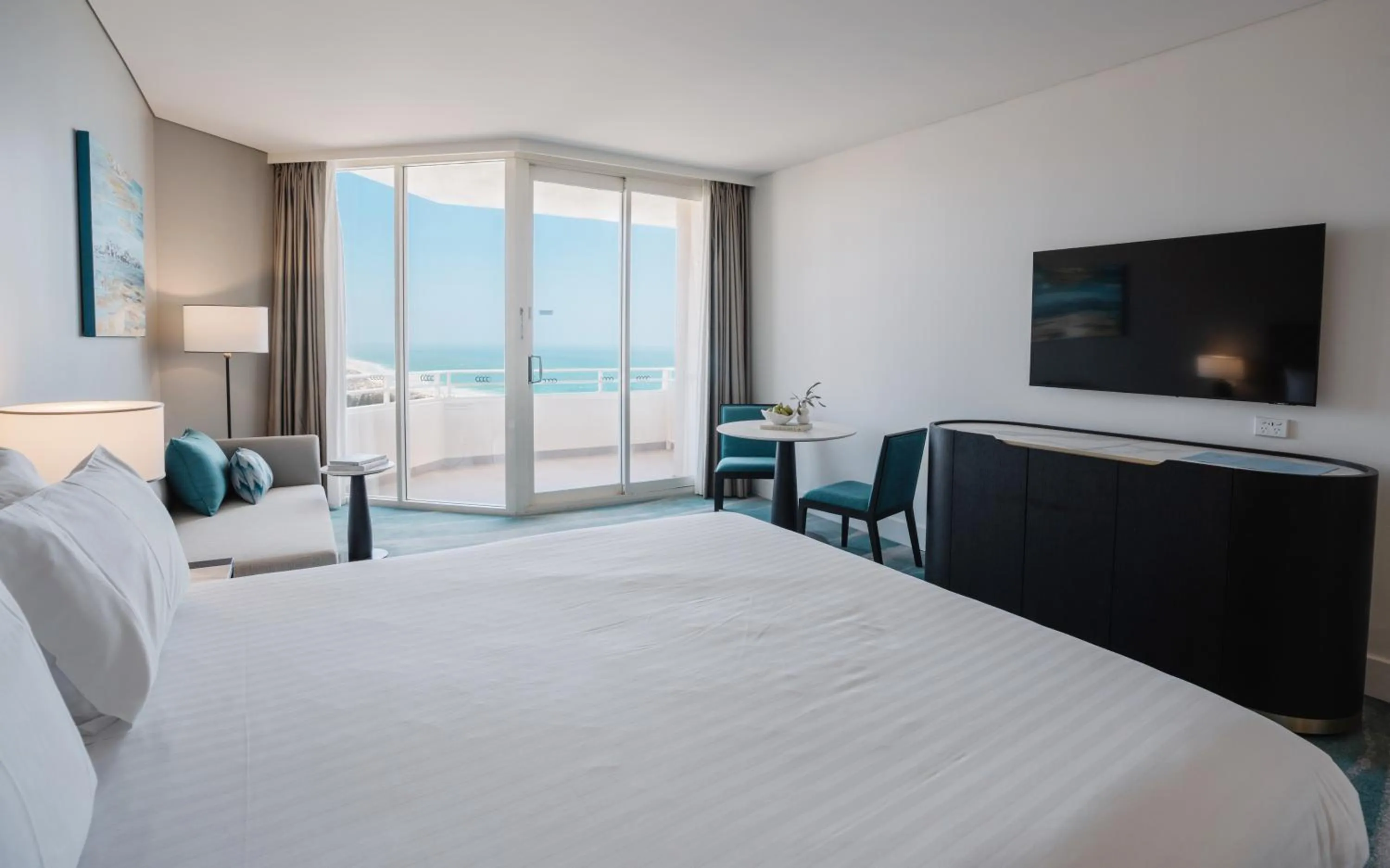 Bedroom, Bed in Rendezvous Hotel Perth Scarborough