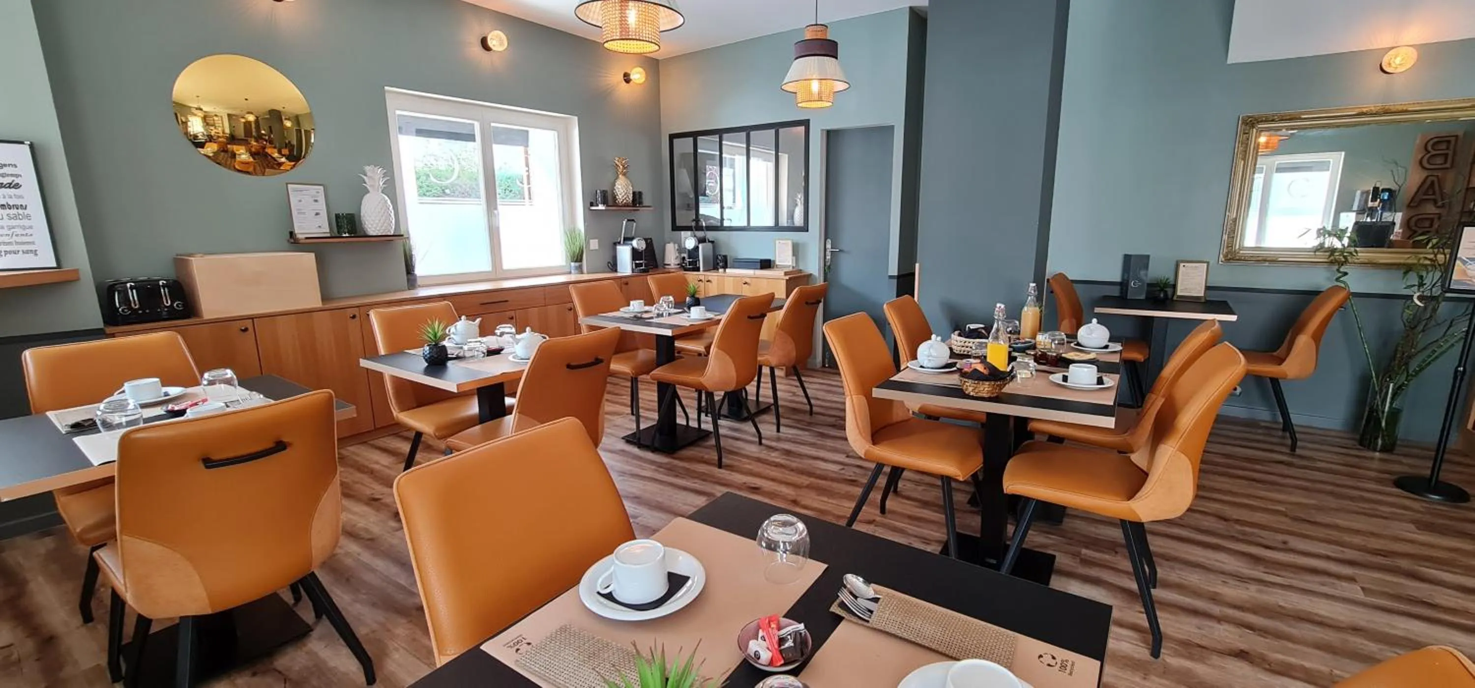 Continental breakfast in Hôtel Le C - Boutique Hôtel